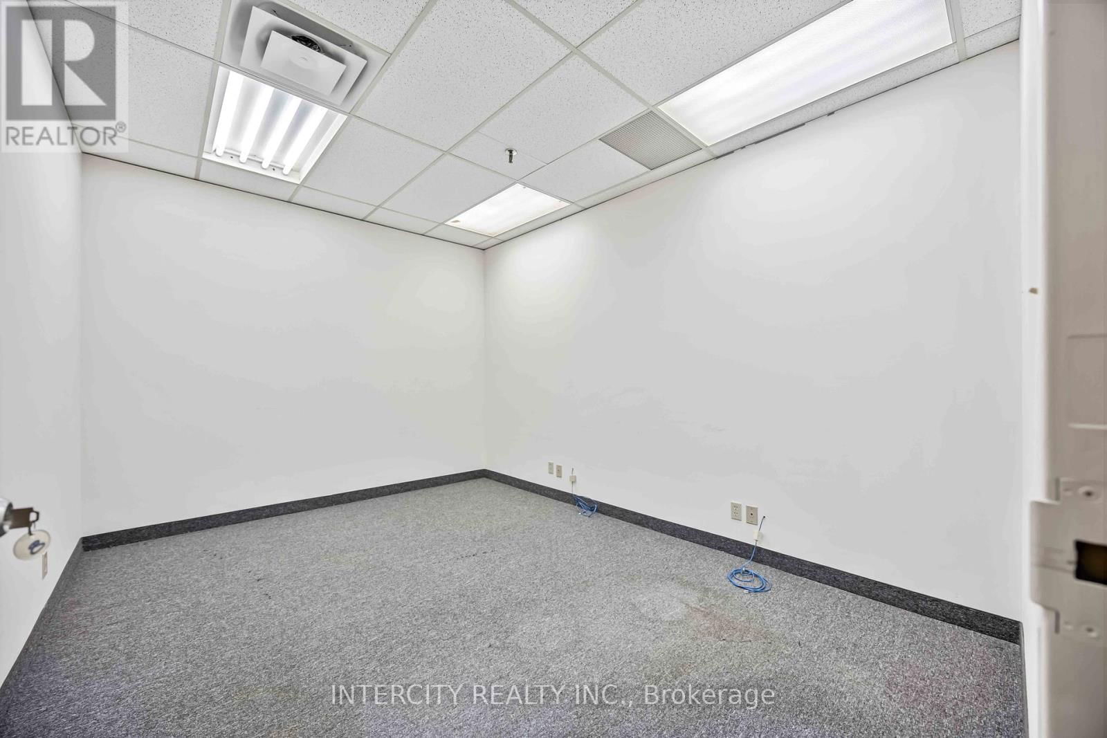65 MELFORD DRIVE Image 10