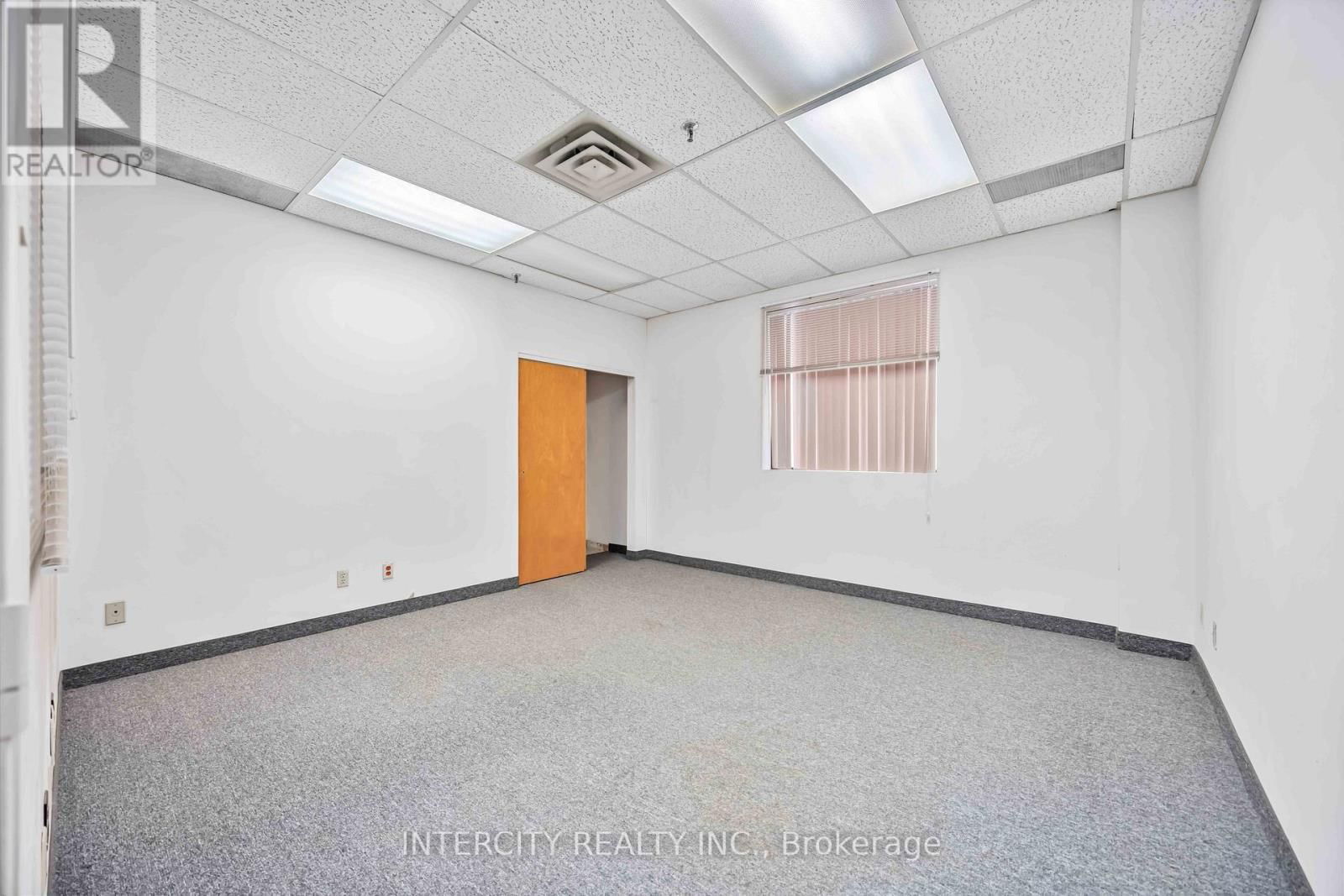 65 MELFORD DRIVE Image 12