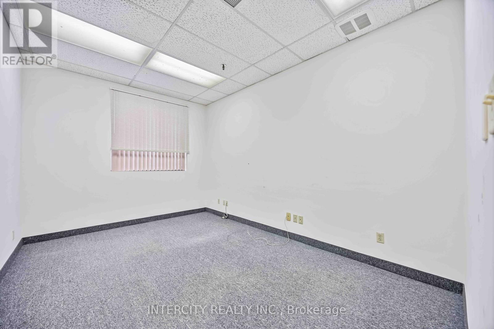 65 MELFORD DRIVE Image 17