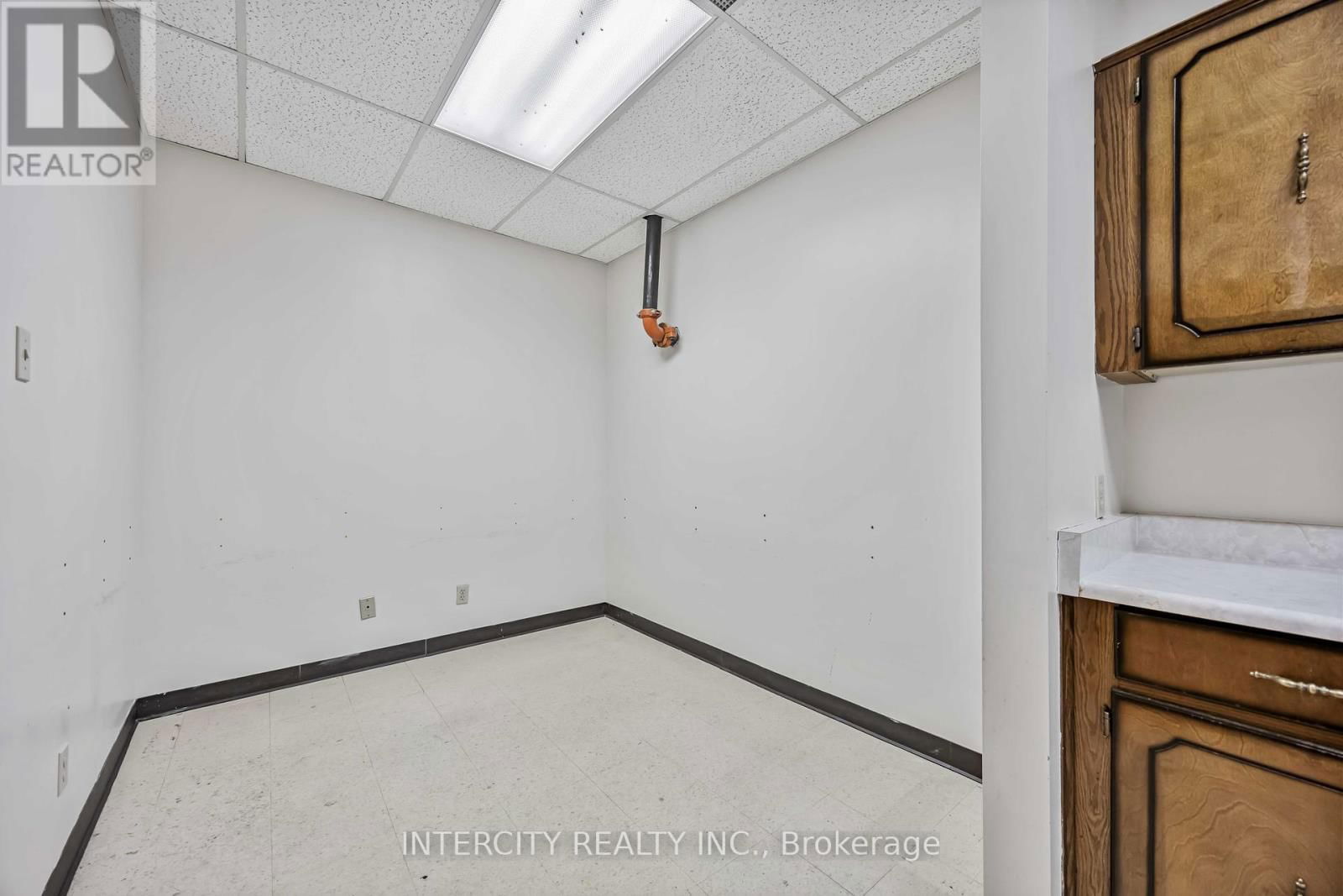 65 MELFORD DRIVE Image 20