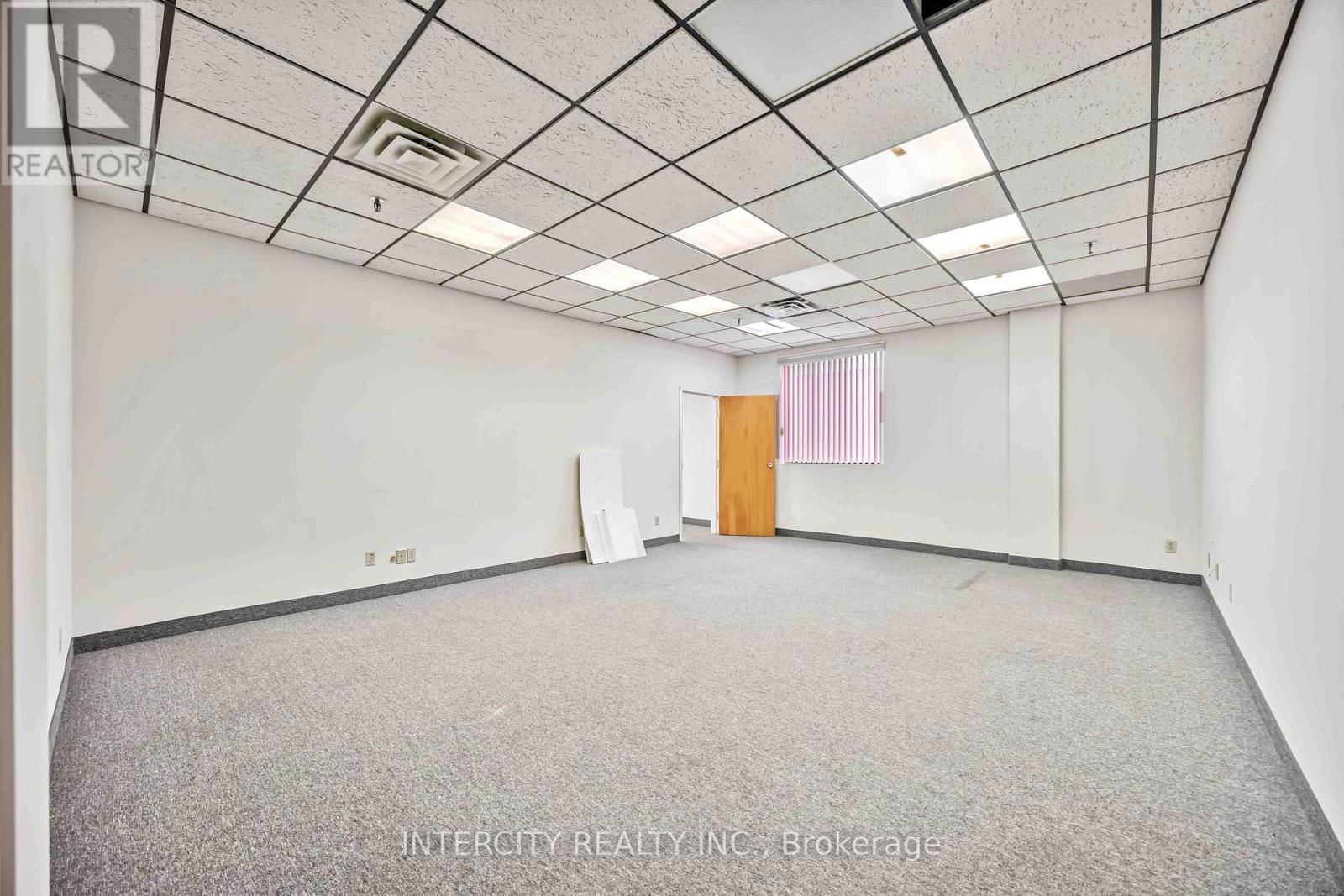 65 MELFORD DRIVE Image 26