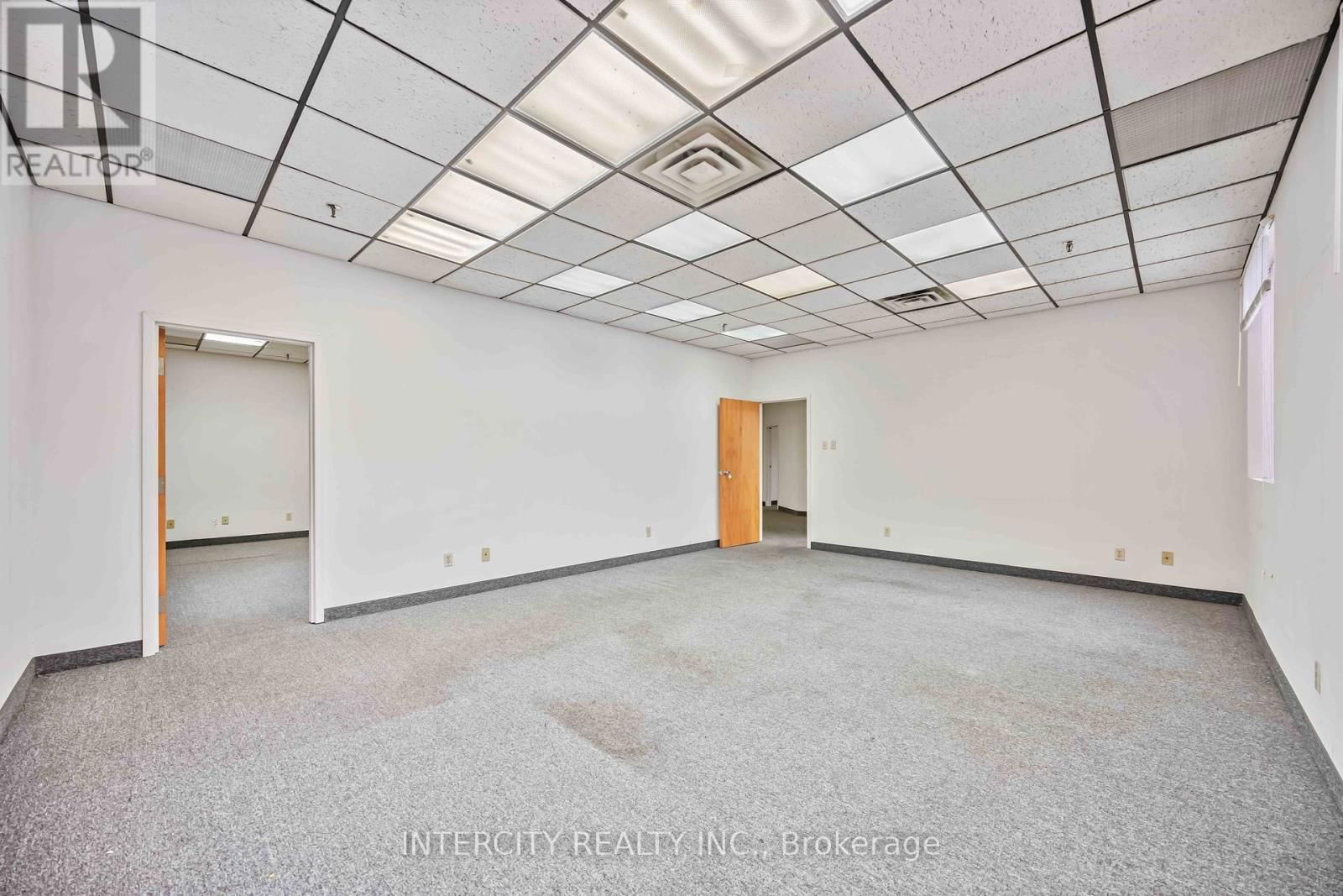 65 MELFORD DRIVE Image 28