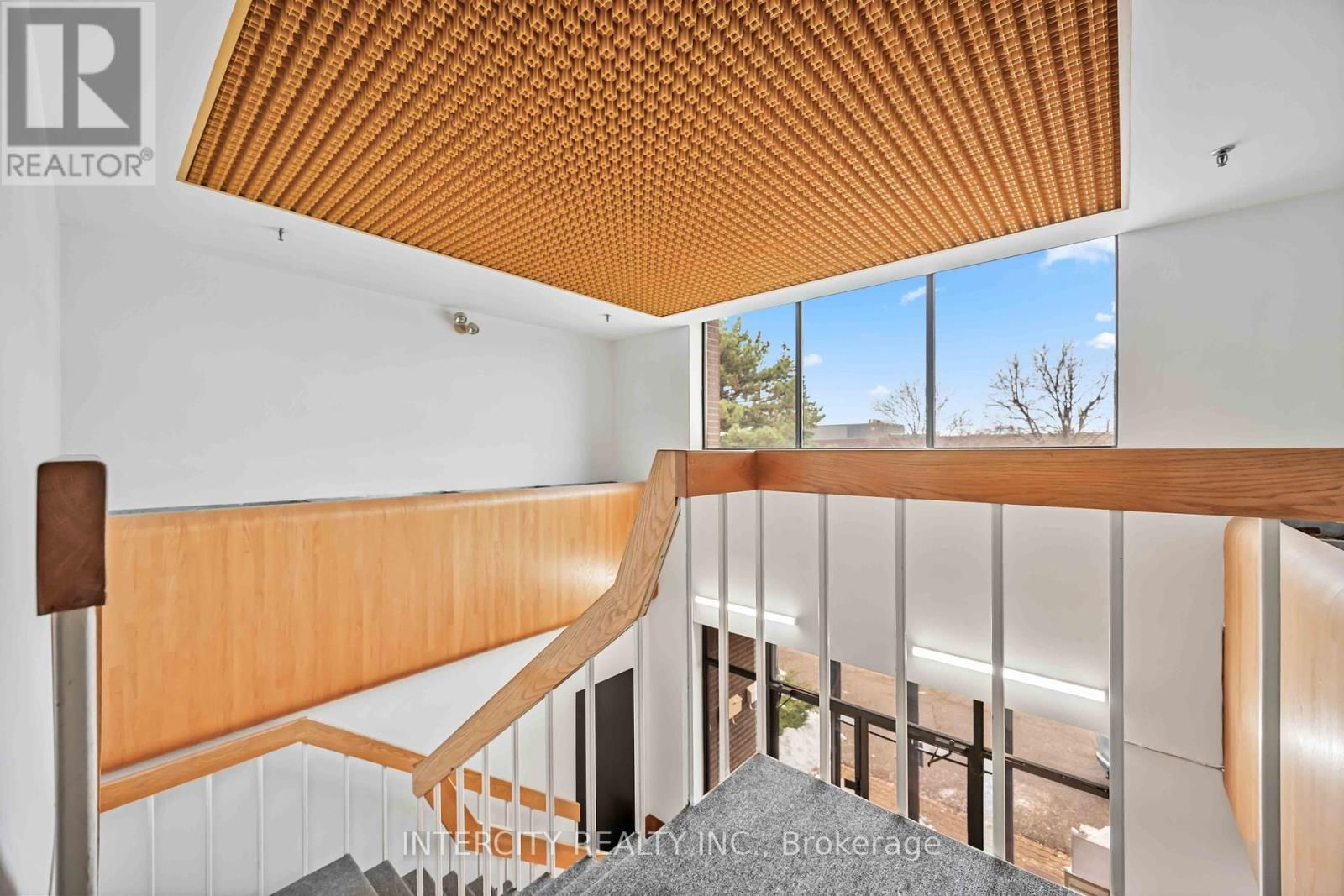 65 MELFORD DRIVE Image 4