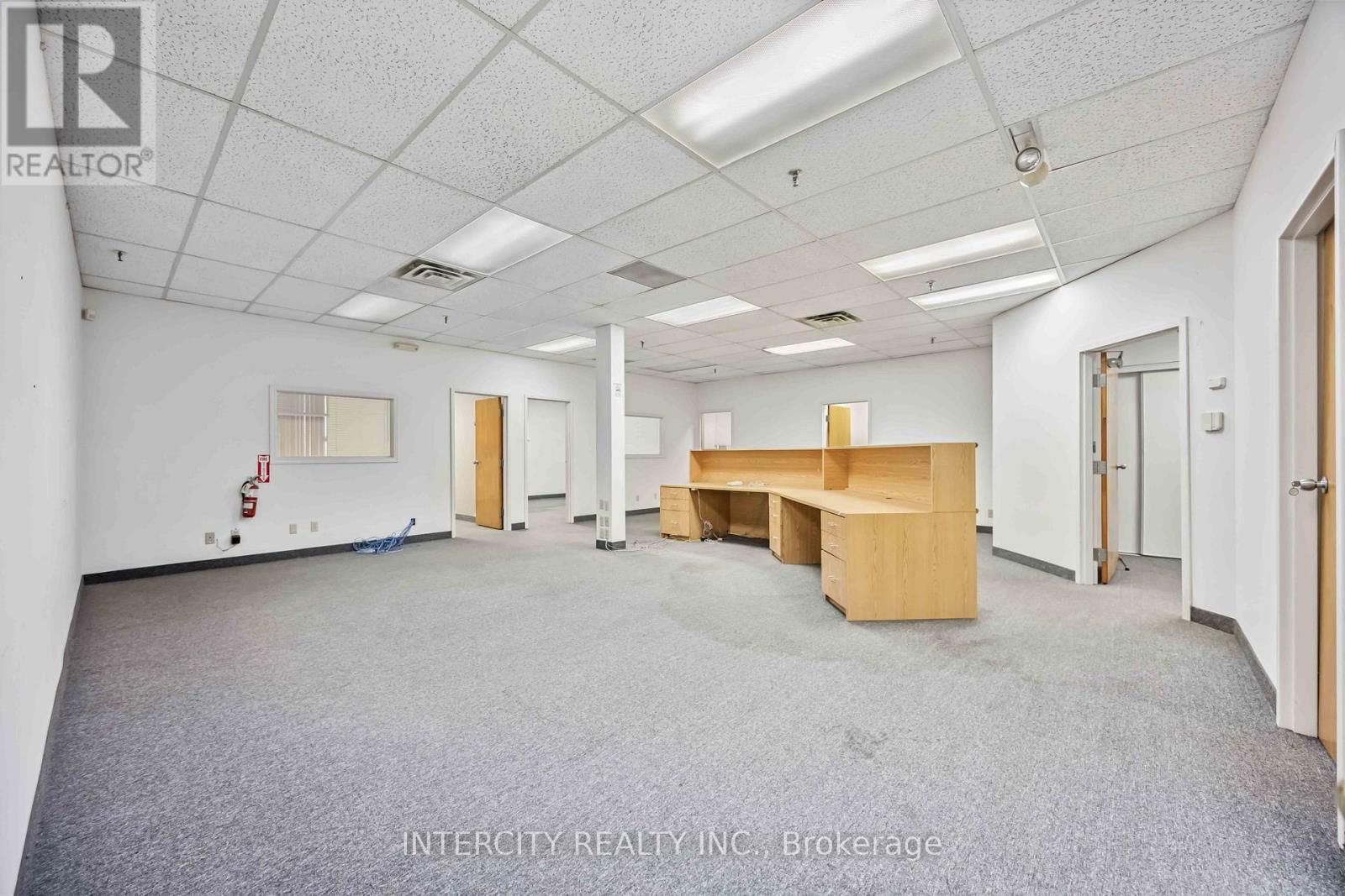 65 MELFORD DRIVE Image 9