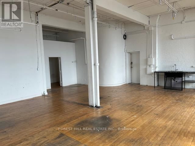 301 - 9 DAVIES AVENUE Image 5