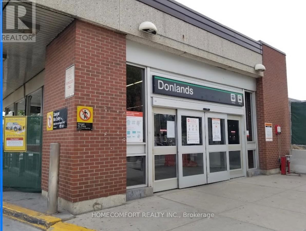 Main - 33 STRATHMORE BOULEVARD Image 15
