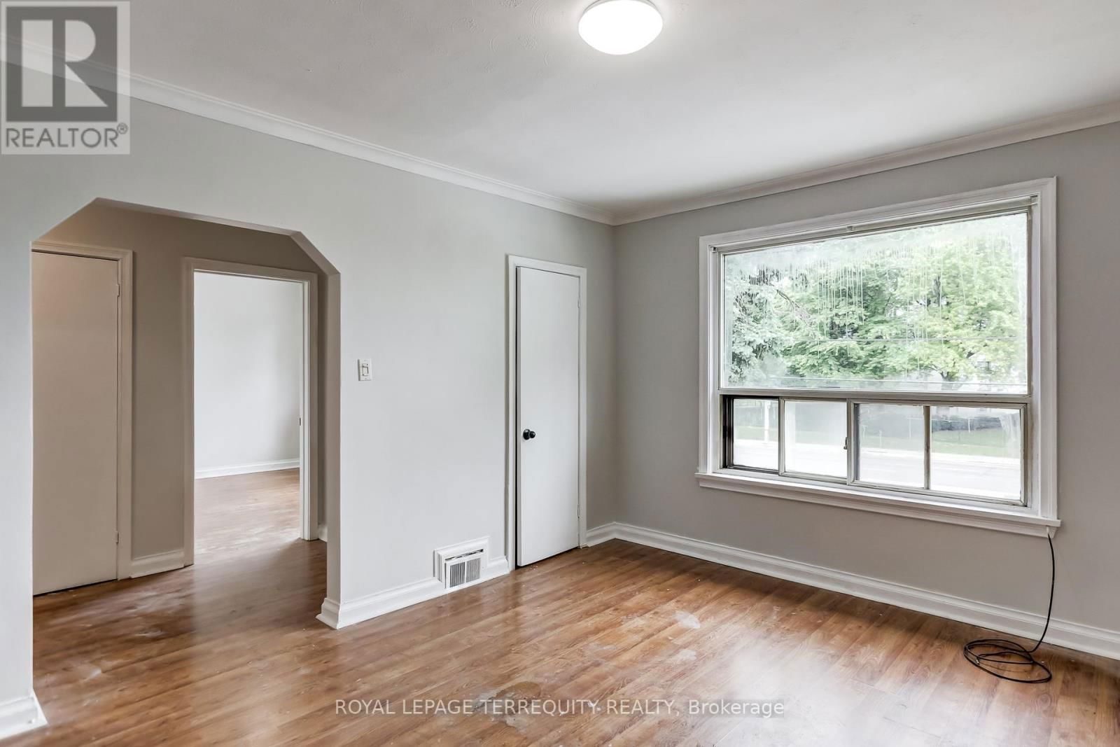2563 KINGSTON ROAD Image 23