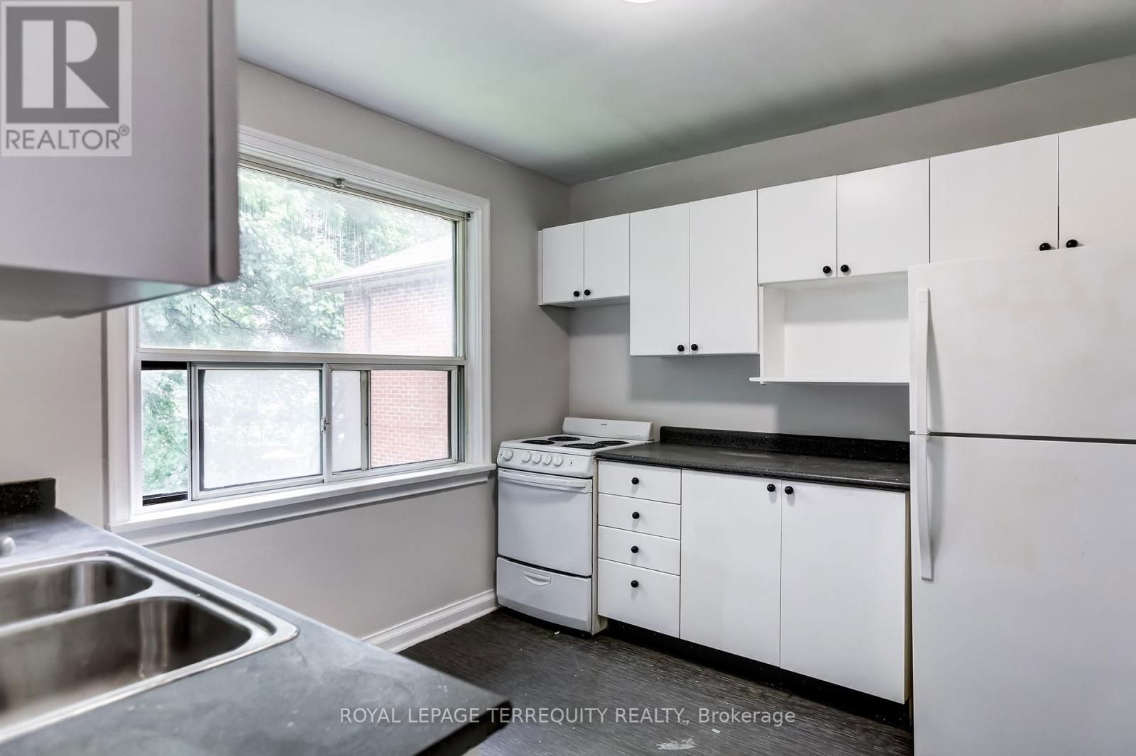 2563 KINGSTON ROAD Image 24