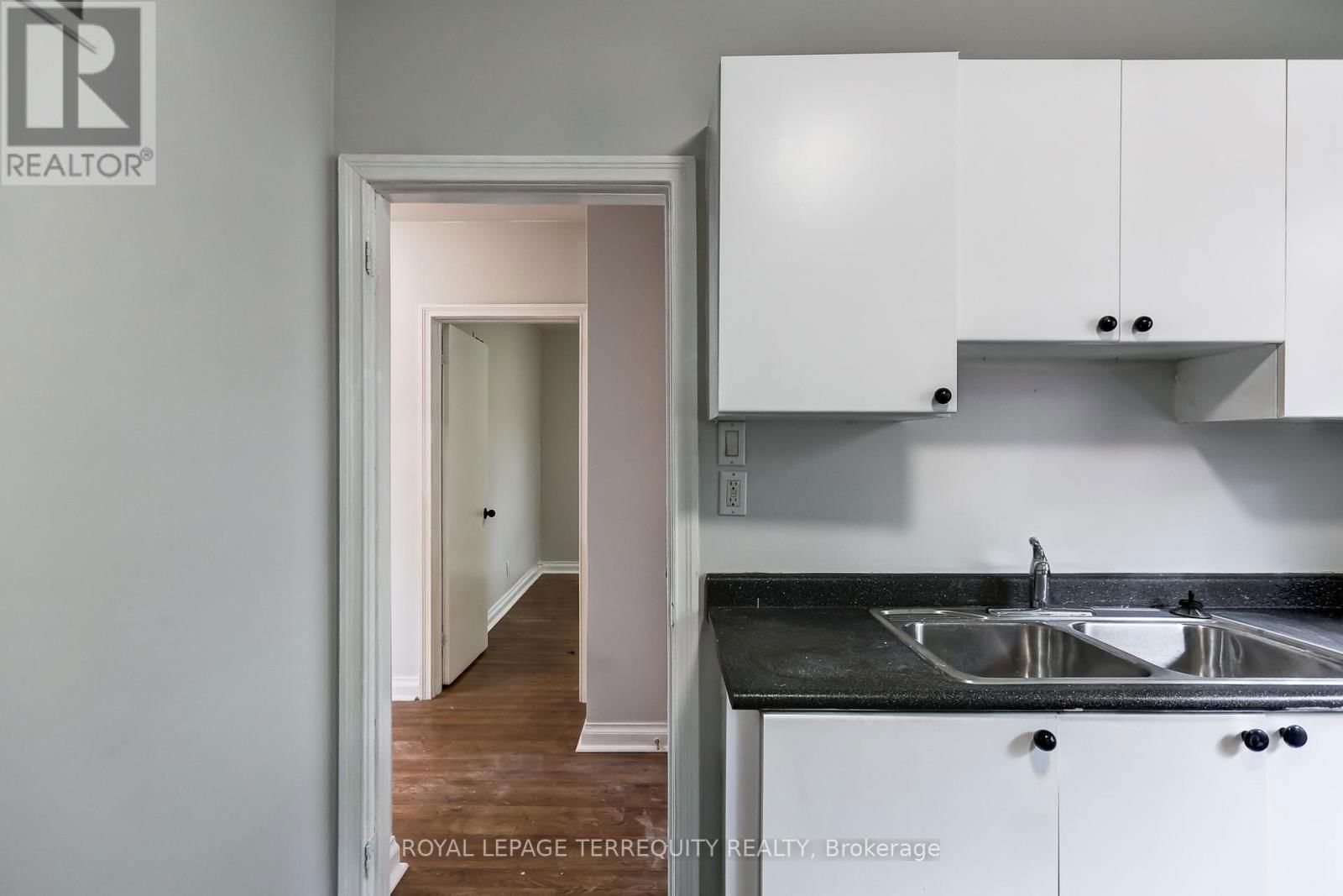 2563 KINGSTON ROAD Image 9