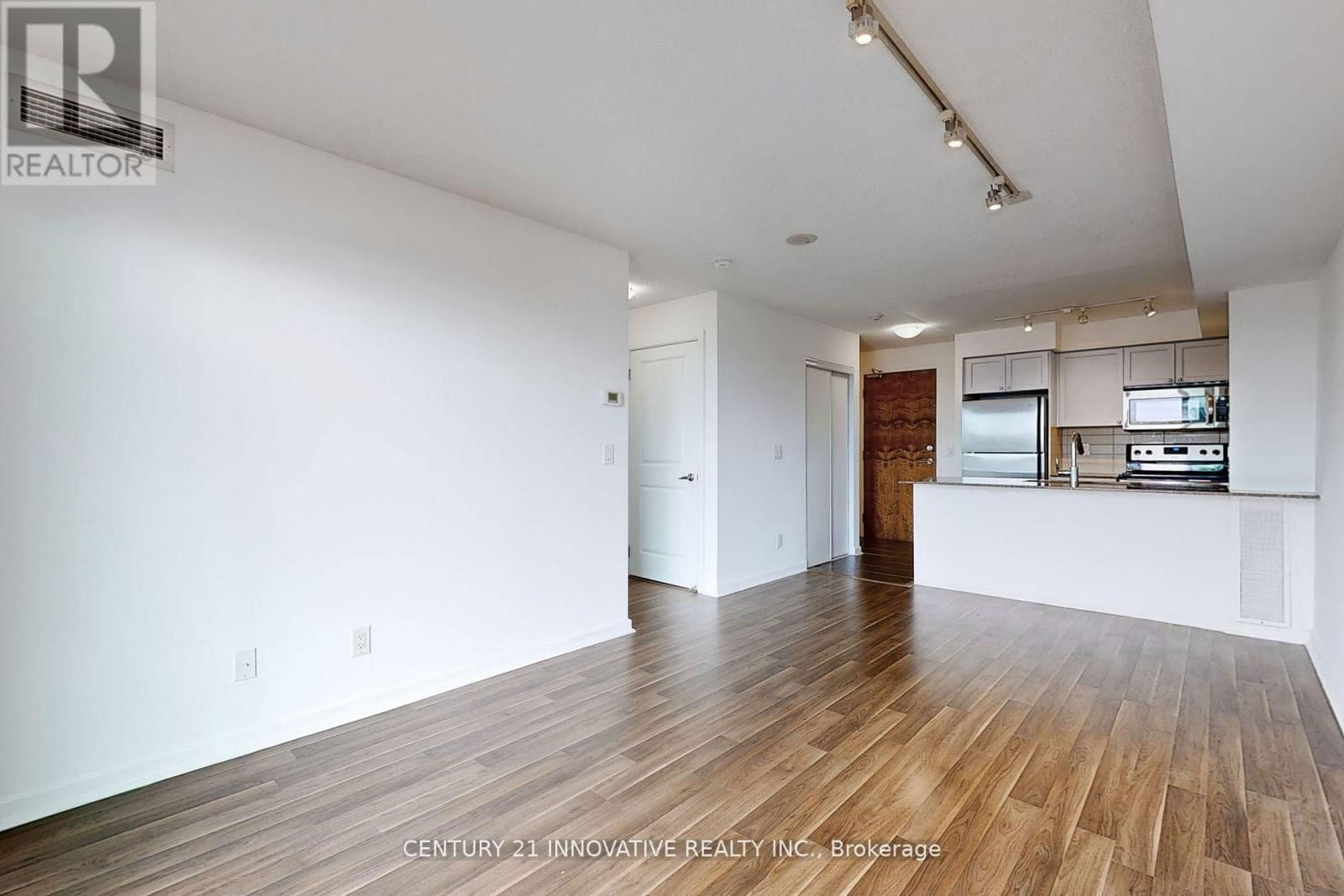 1308 - 1235 BAYLY STREET Image 15