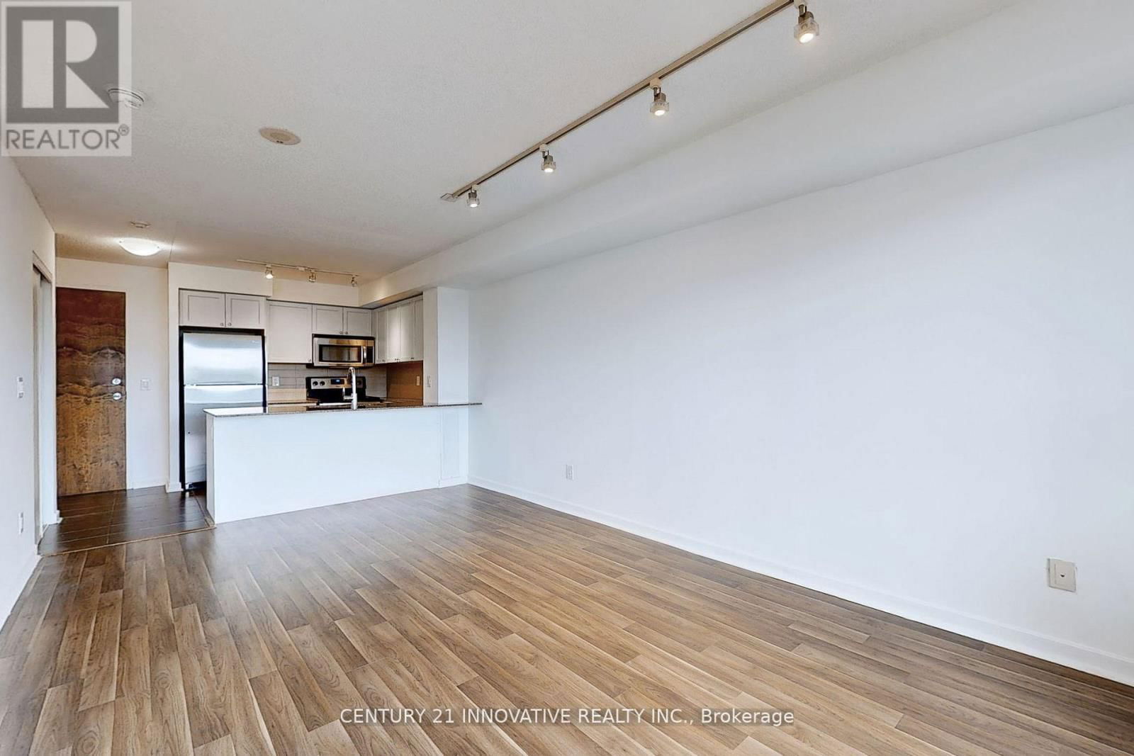 1308 - 1235 BAYLY STREET Image 17