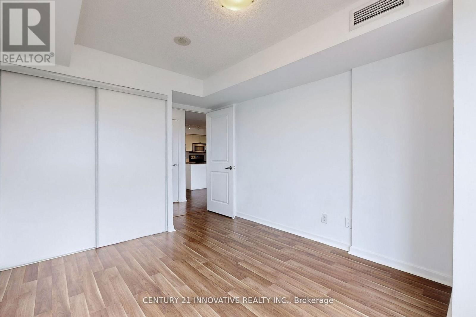 1308 - 1235 BAYLY STREET Image 24