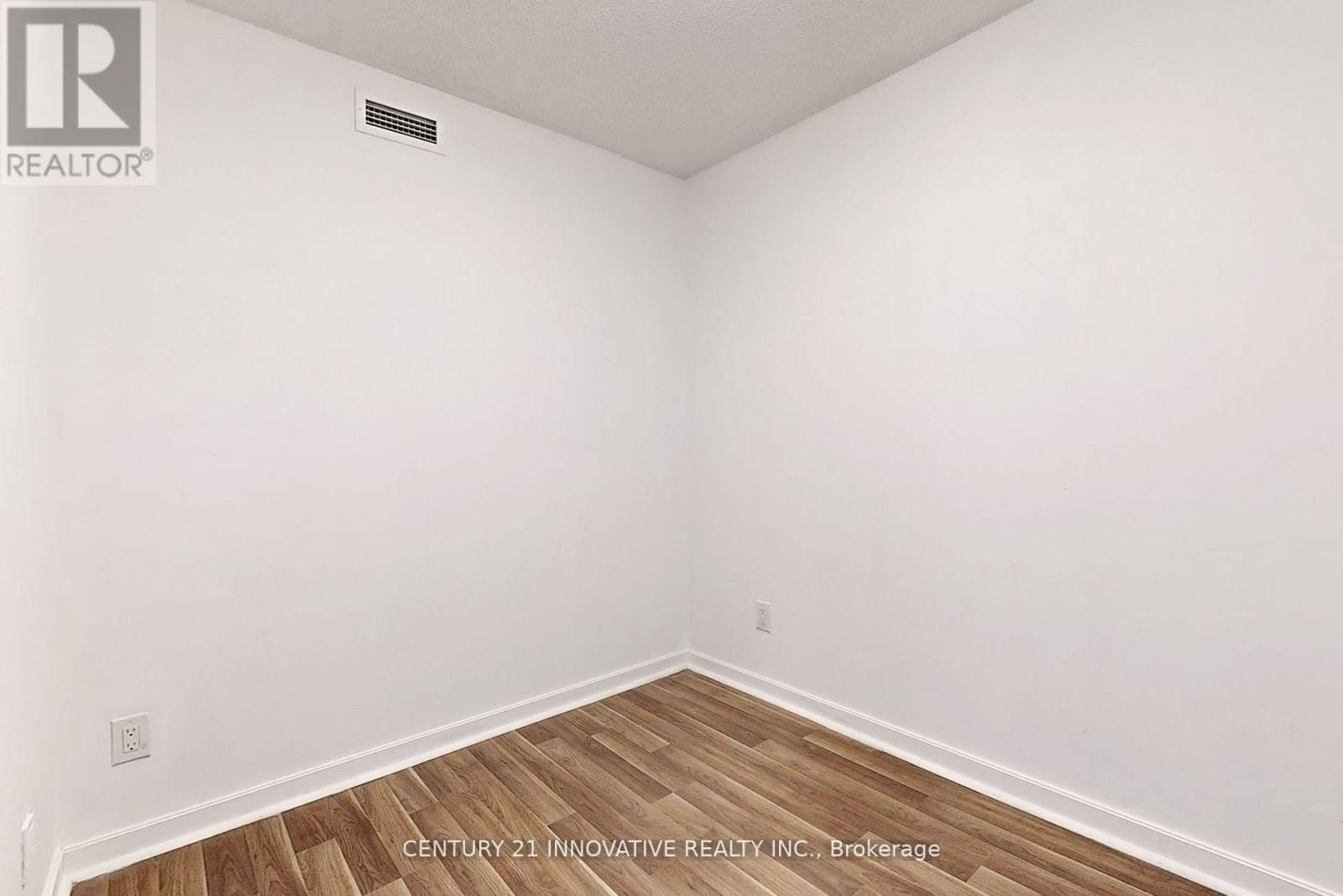 1308 - 1235 BAYLY STREET Image 26
