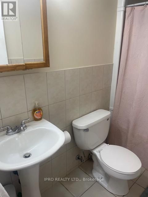 BSMT - 2039R DANFORTH AVENUE Image 11
