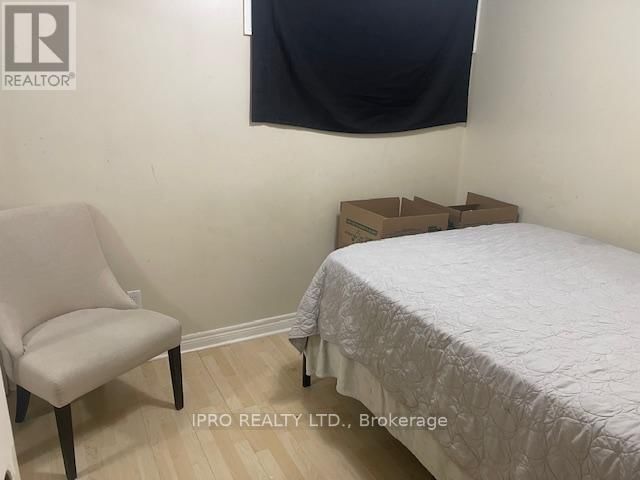 BSMT - 2039R DANFORTH AVENUE Image 8