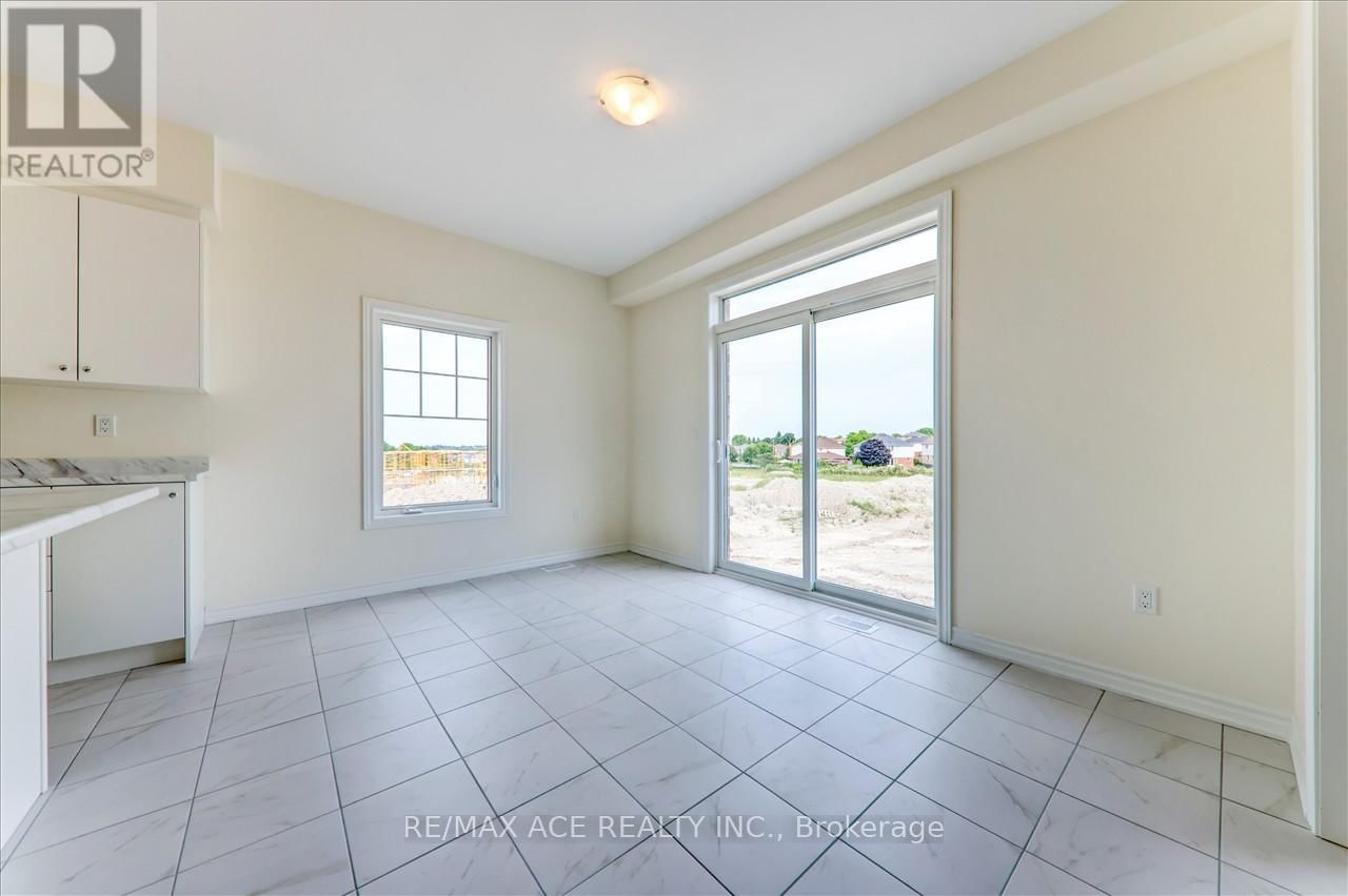 55 ROBIN TRAIL Image 11