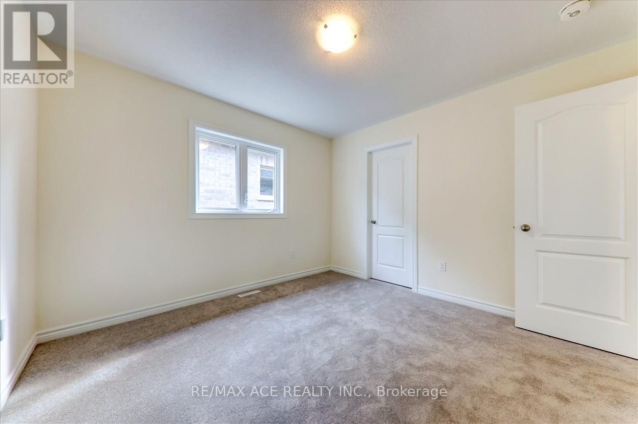 55 ROBIN TRAIL Image 31