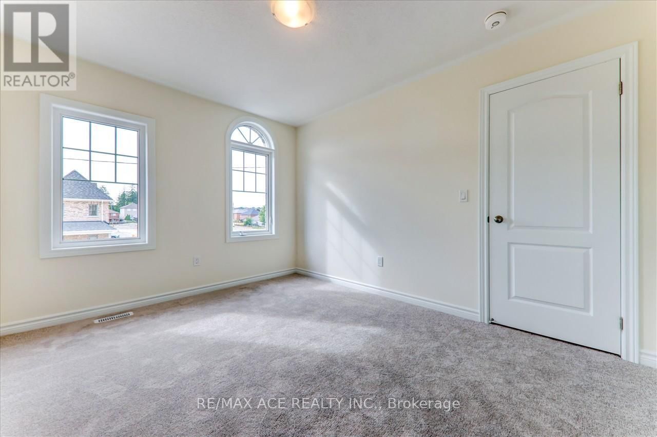 55 ROBIN TRAIL Image 35