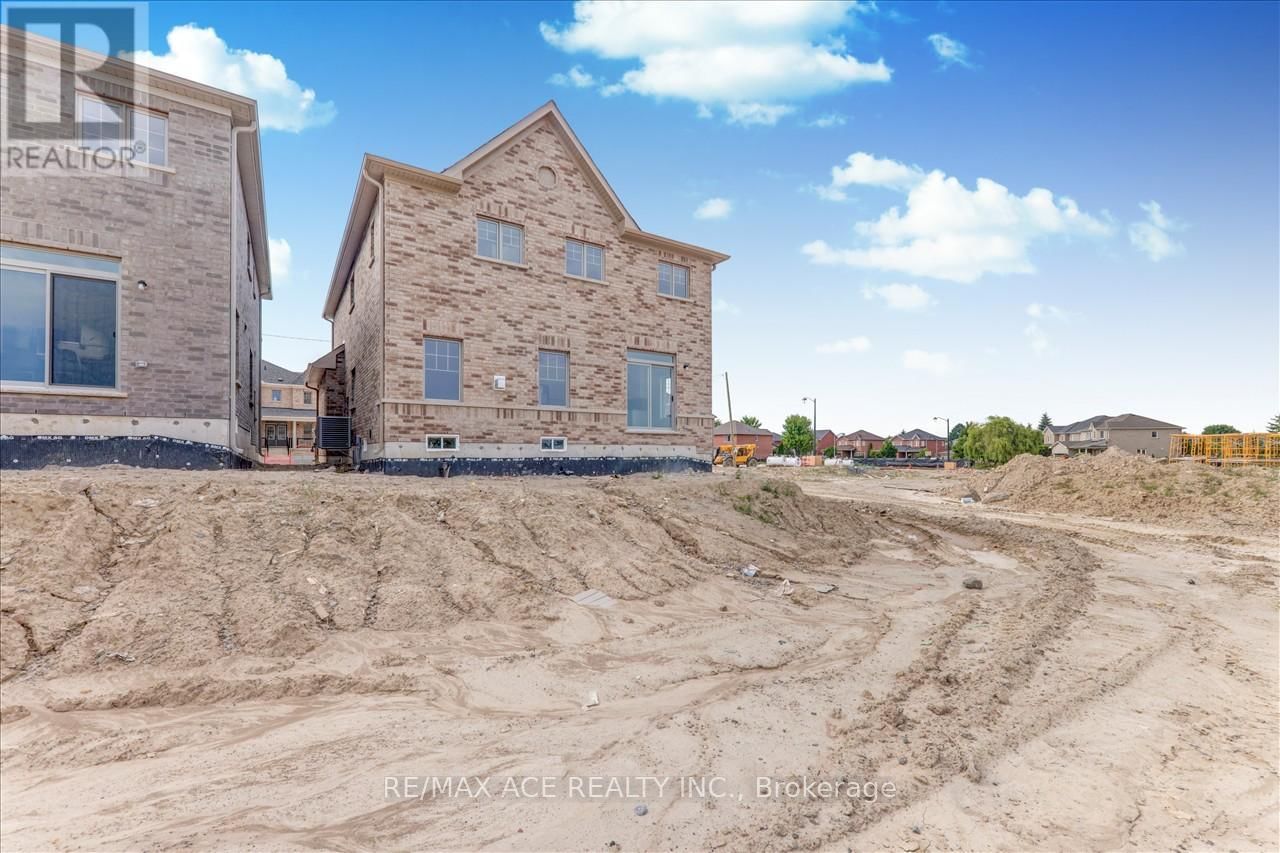 55 ROBIN TRAIL Image 40