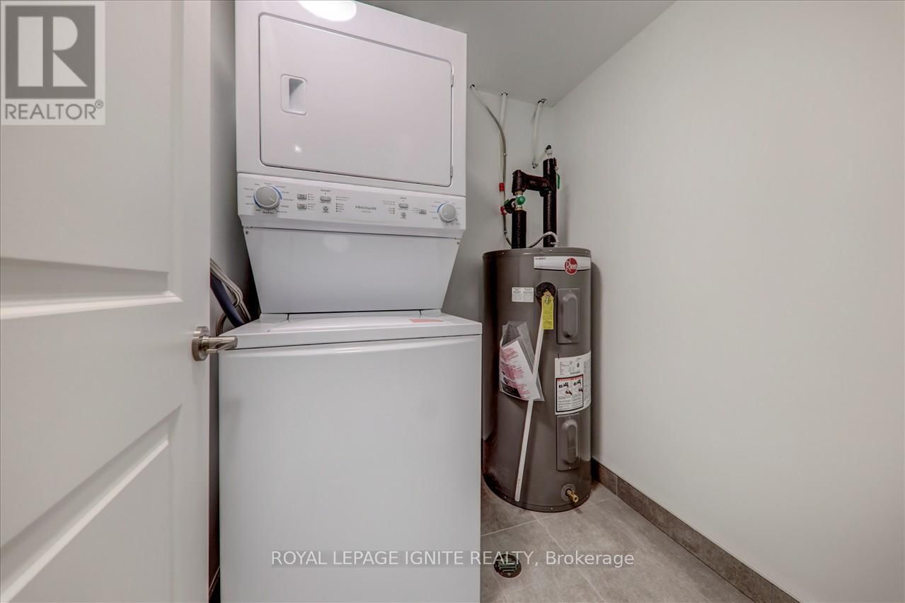 419 - 385 ARCTIC RED DRIVE Image 27