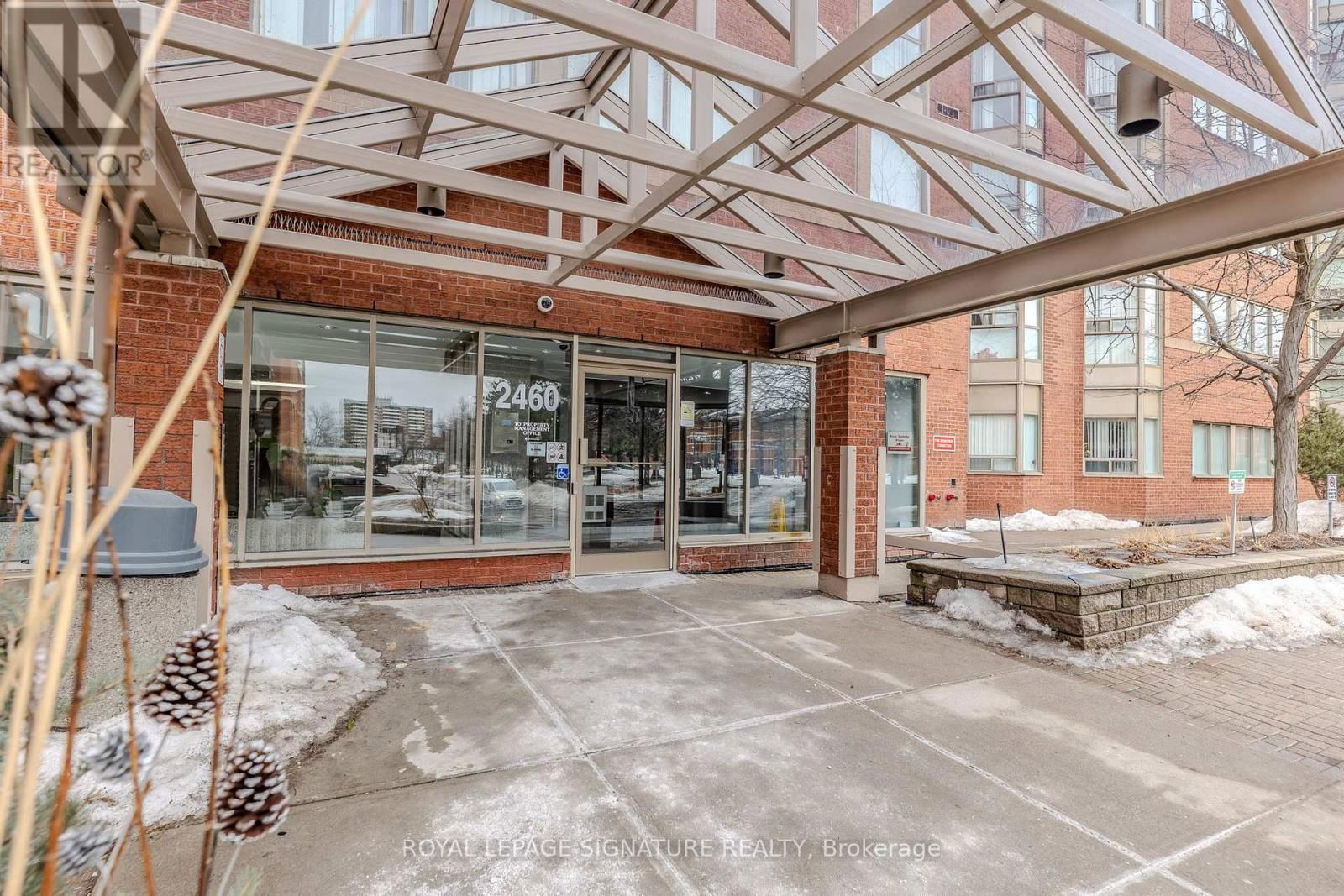 808 - 2460 EGLINTON AVENUE EAST Image 3