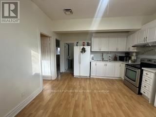 201 - 174 RITSON ROAD SOUTH Image 14