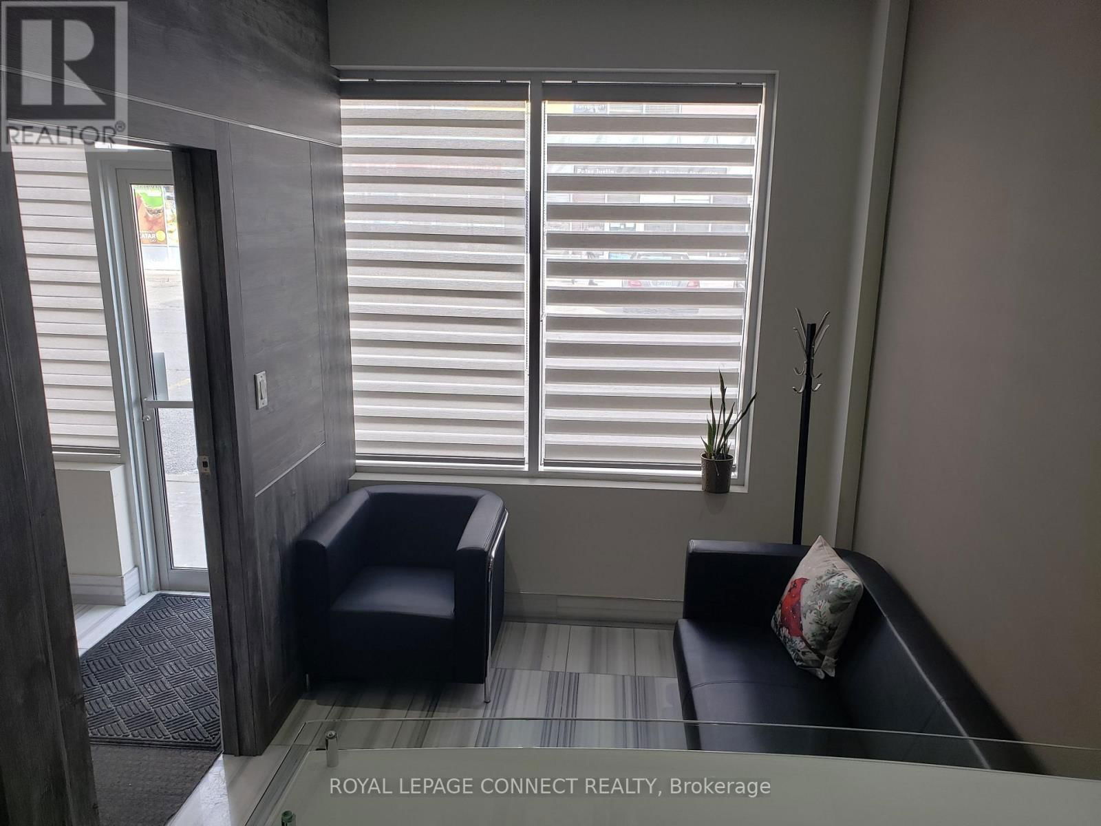 24 - 1415 KENNEDY ROAD Image 3