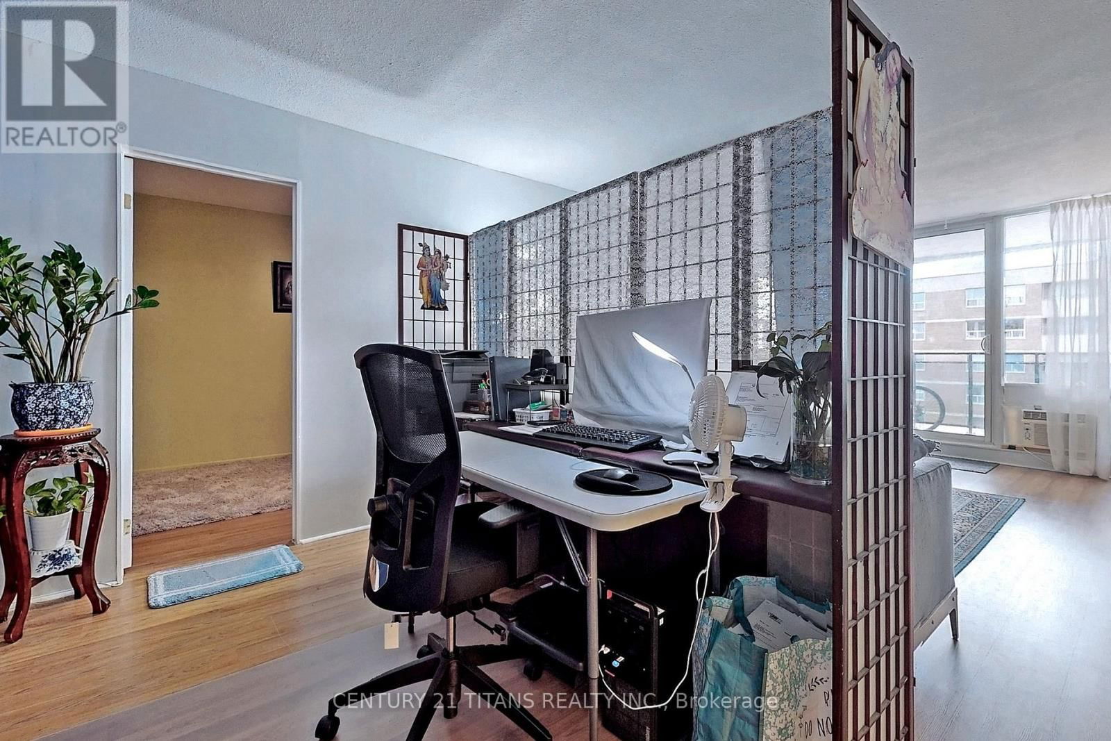 1208 - 20 GILDER DRIVE Image 23
