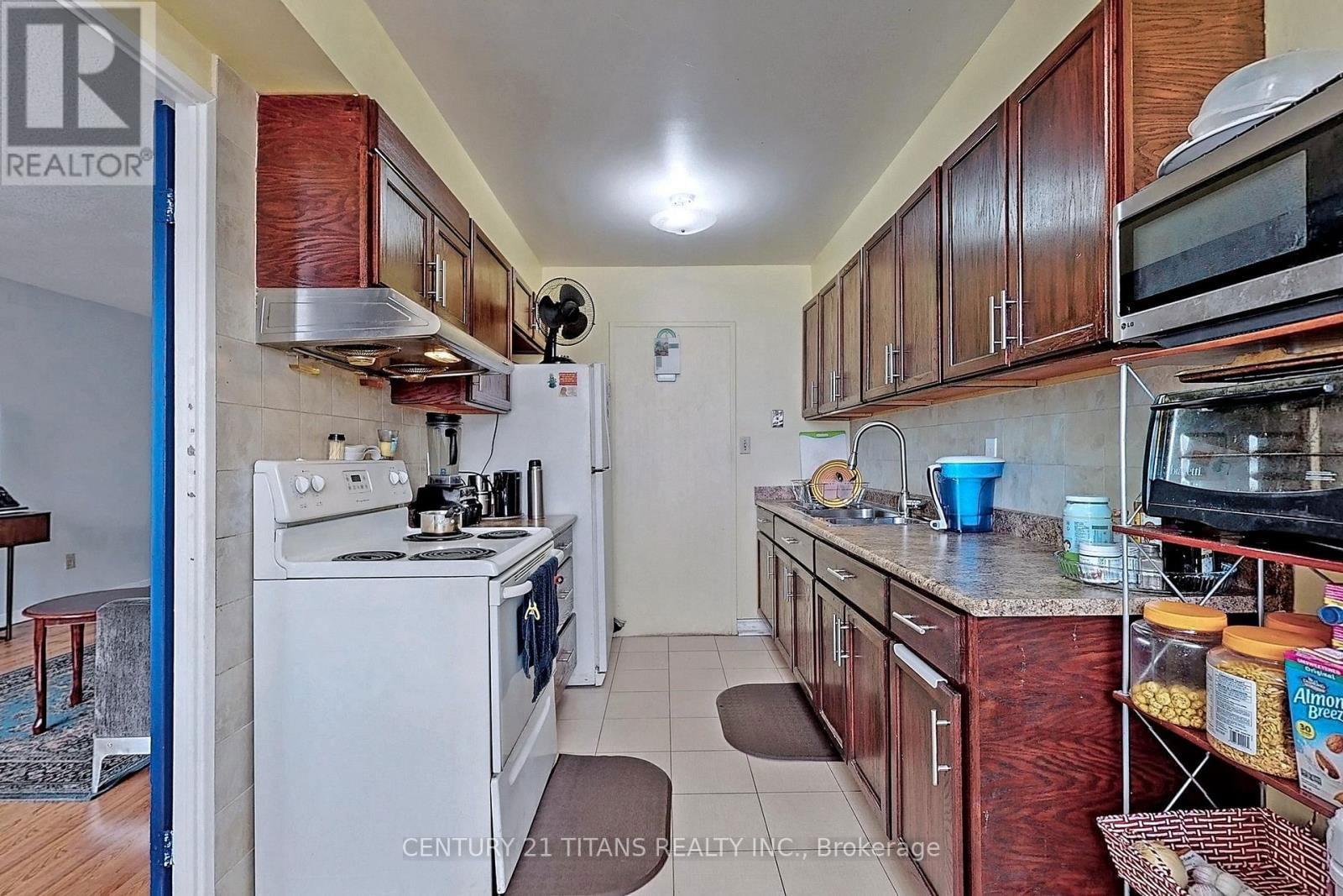 1208 - 20 GILDER DRIVE Image 29