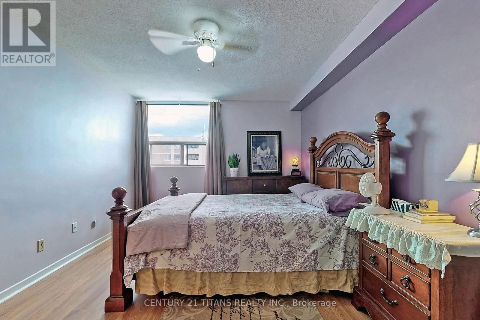 1208 - 20 GILDER DRIVE Image 36