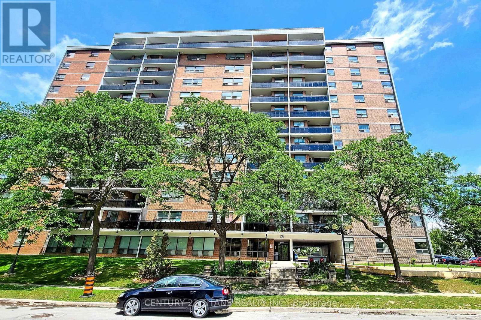 1208 - 20 GILDER DRIVE Image 4
