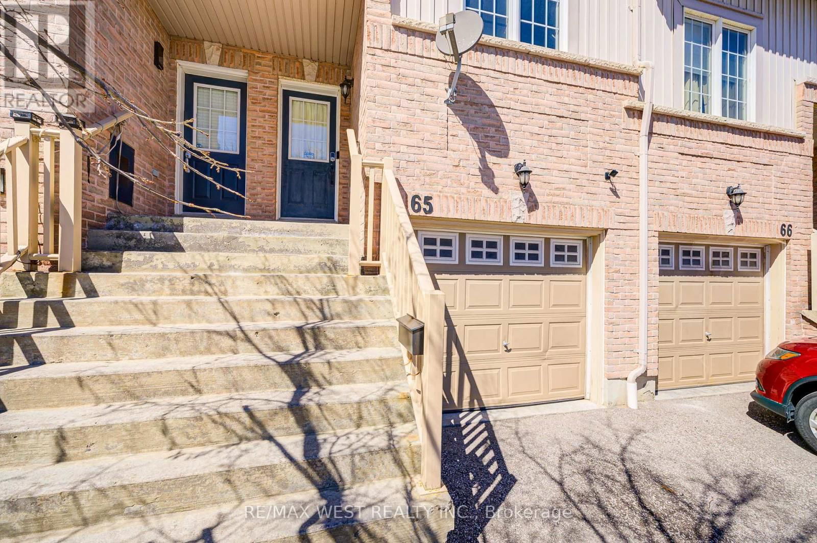 65 - 735 SHEPPARD AVENUE Image 3