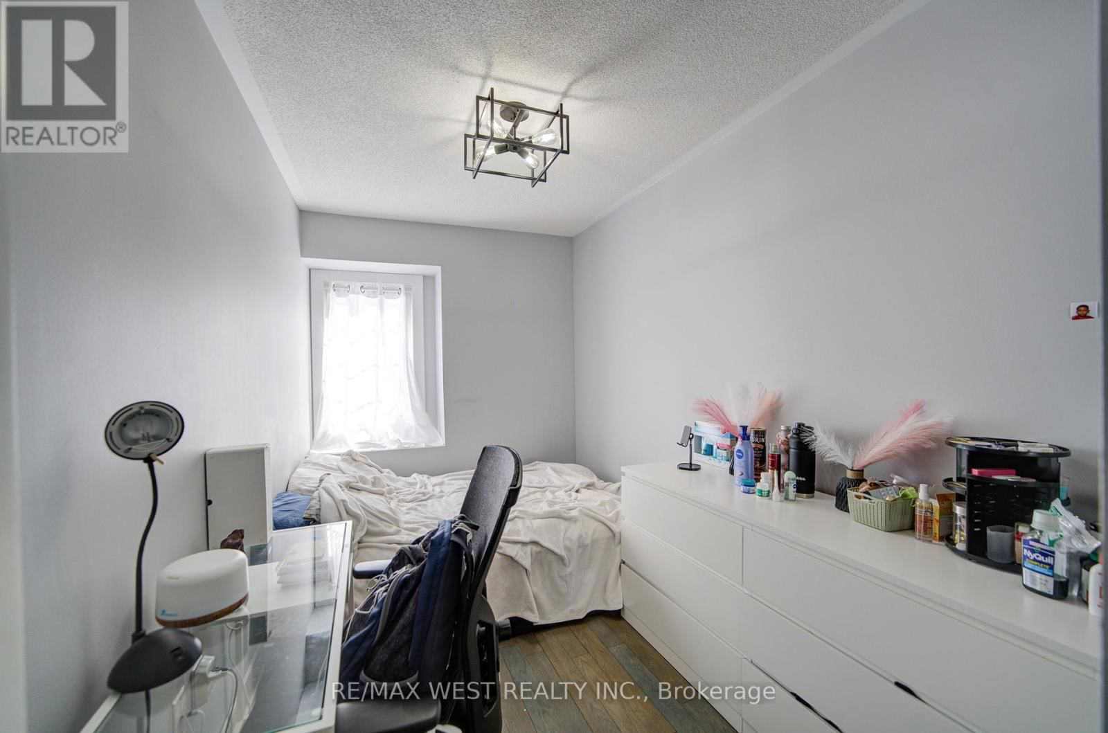 65 - 735 SHEPPARD AVENUE Image 33