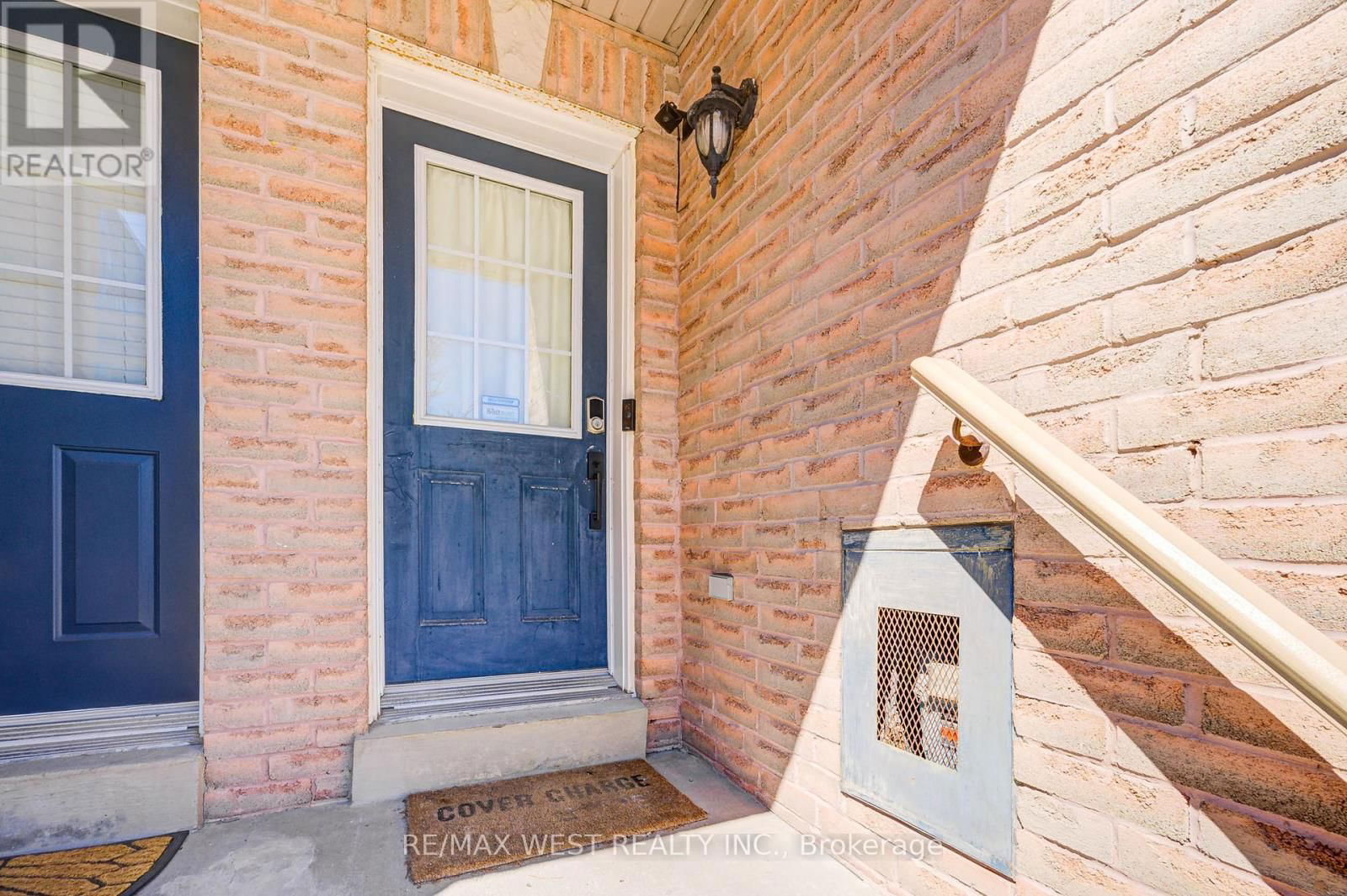 65 - 735 SHEPPARD AVENUE Image 4