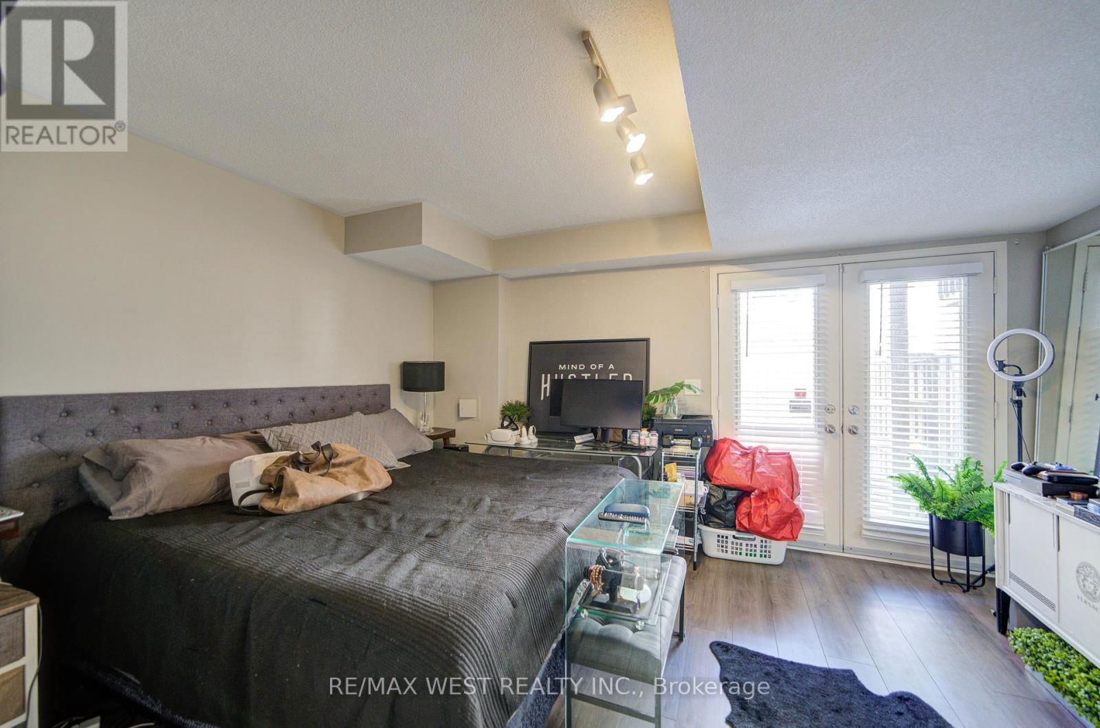 65 - 735 SHEPPARD AVENUE Image 44
