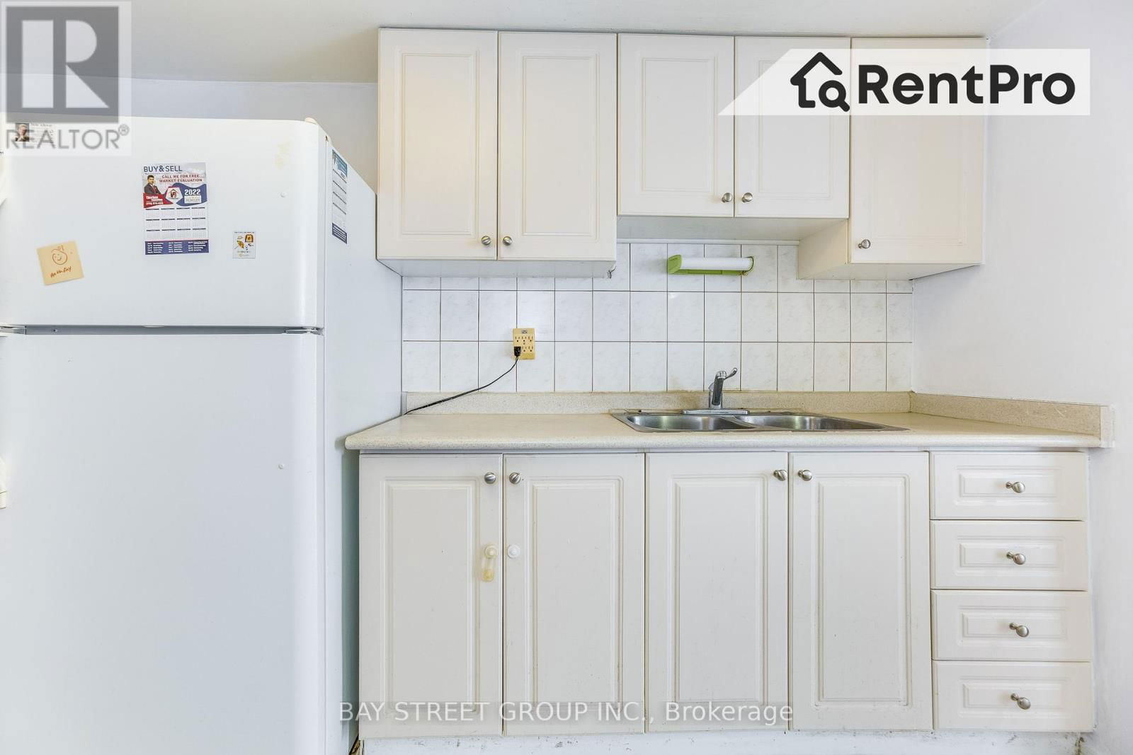 1207 - 10 STONEHILL COURT Image 17