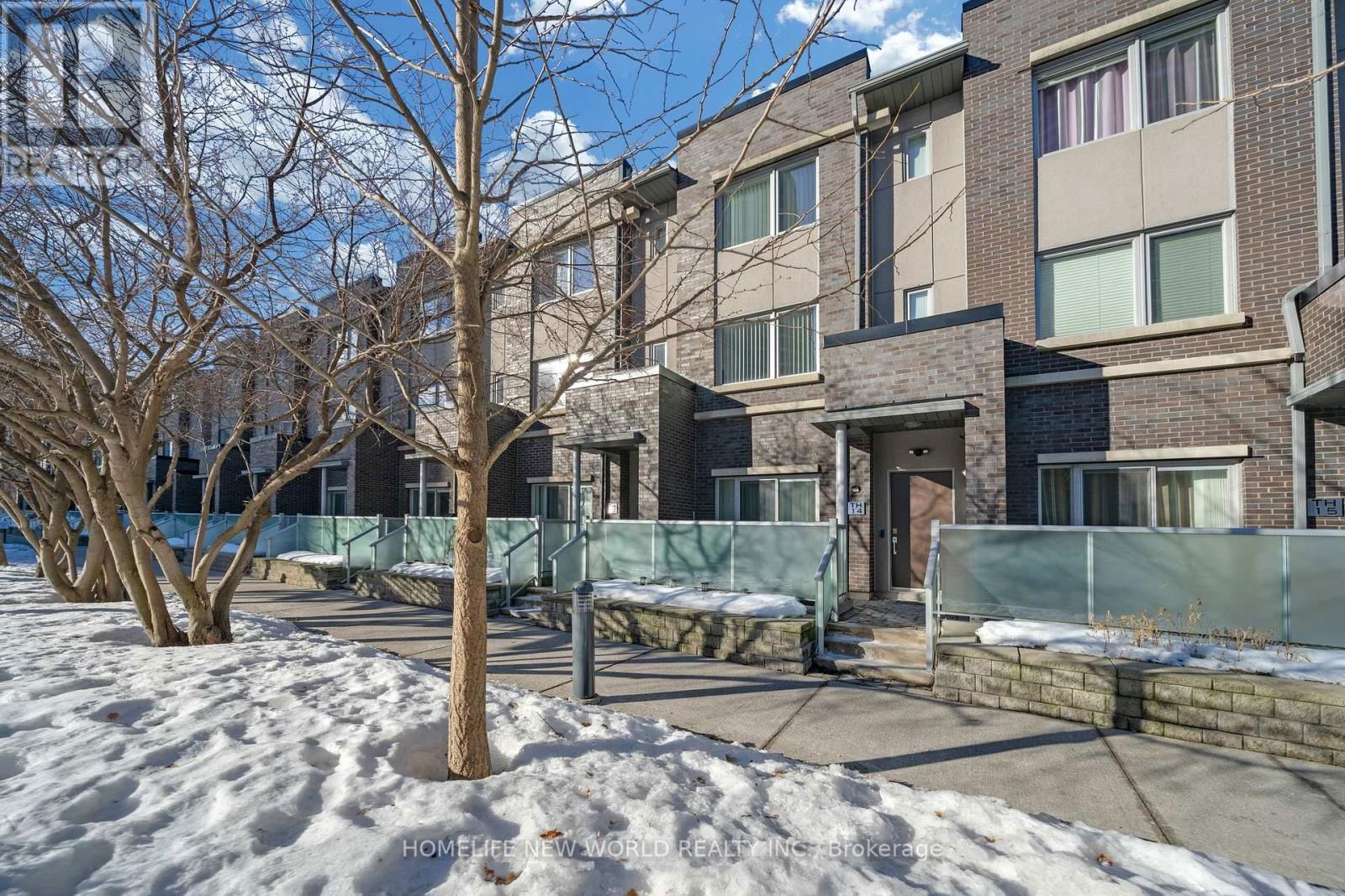 14 - 310 VILLAGE GREEN SQUARE Image 2