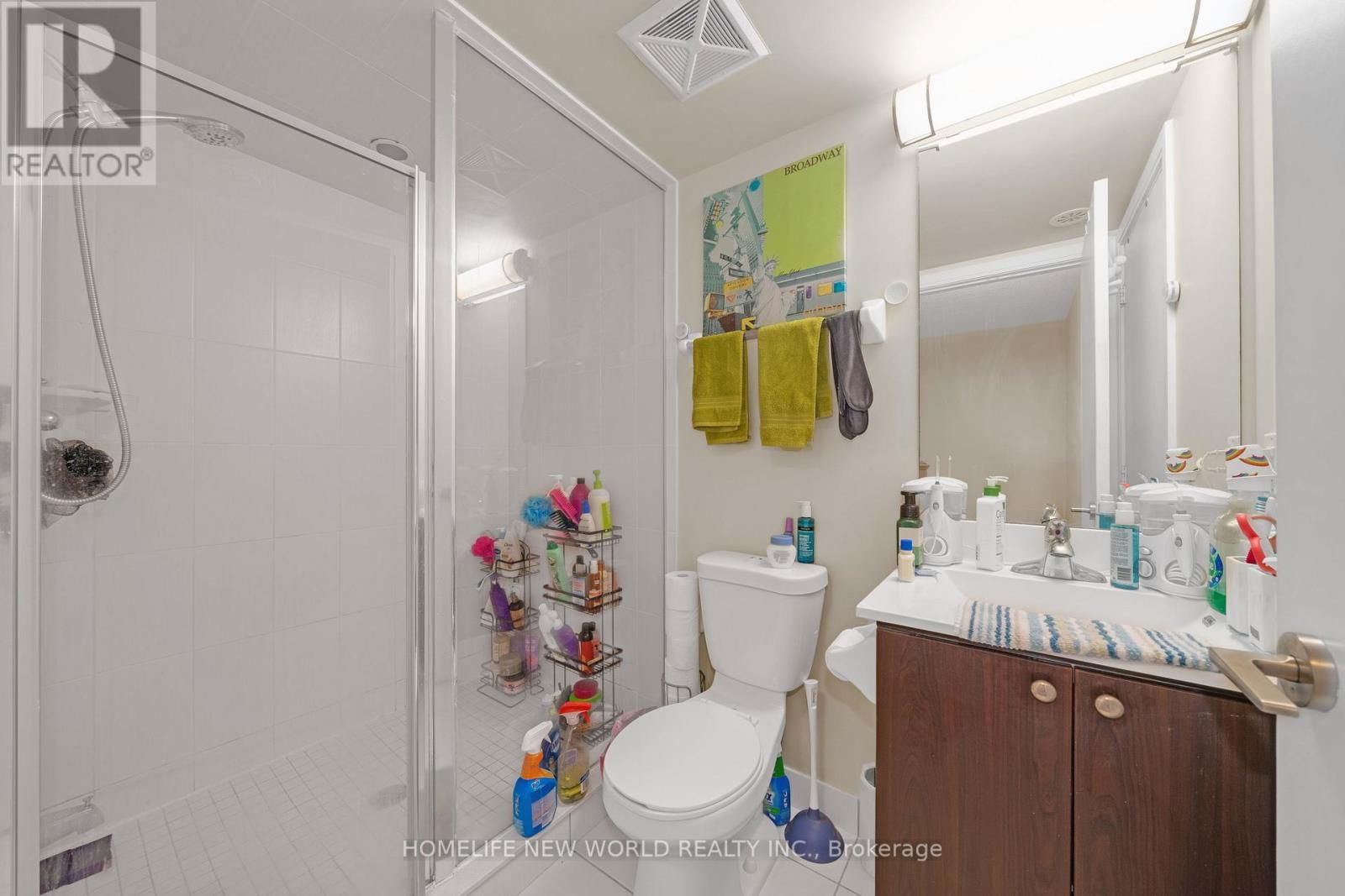 14 - 310 VILLAGE GREEN SQUARE Image 25