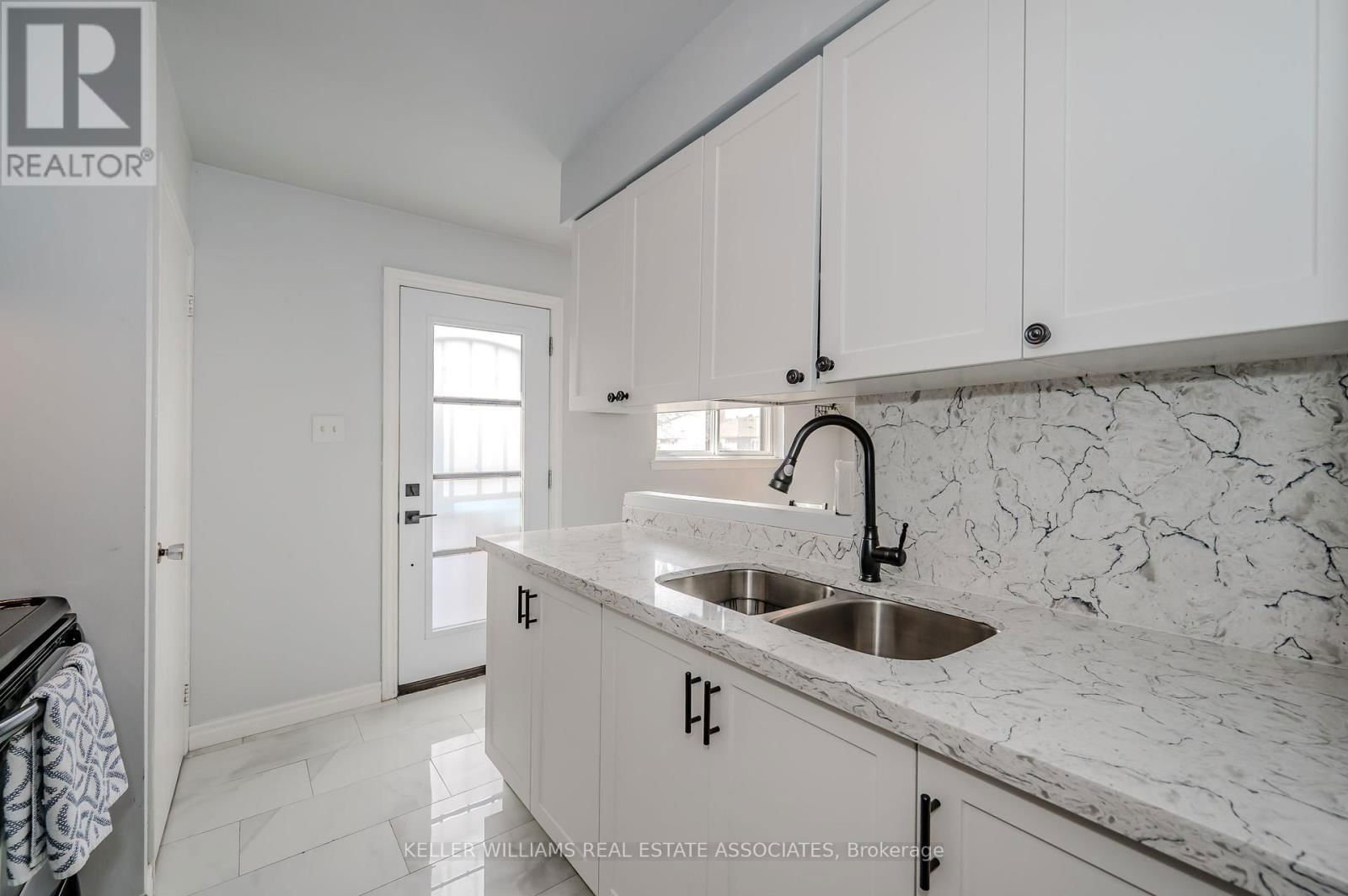 147 QUANTRELL TRAIL Image 9