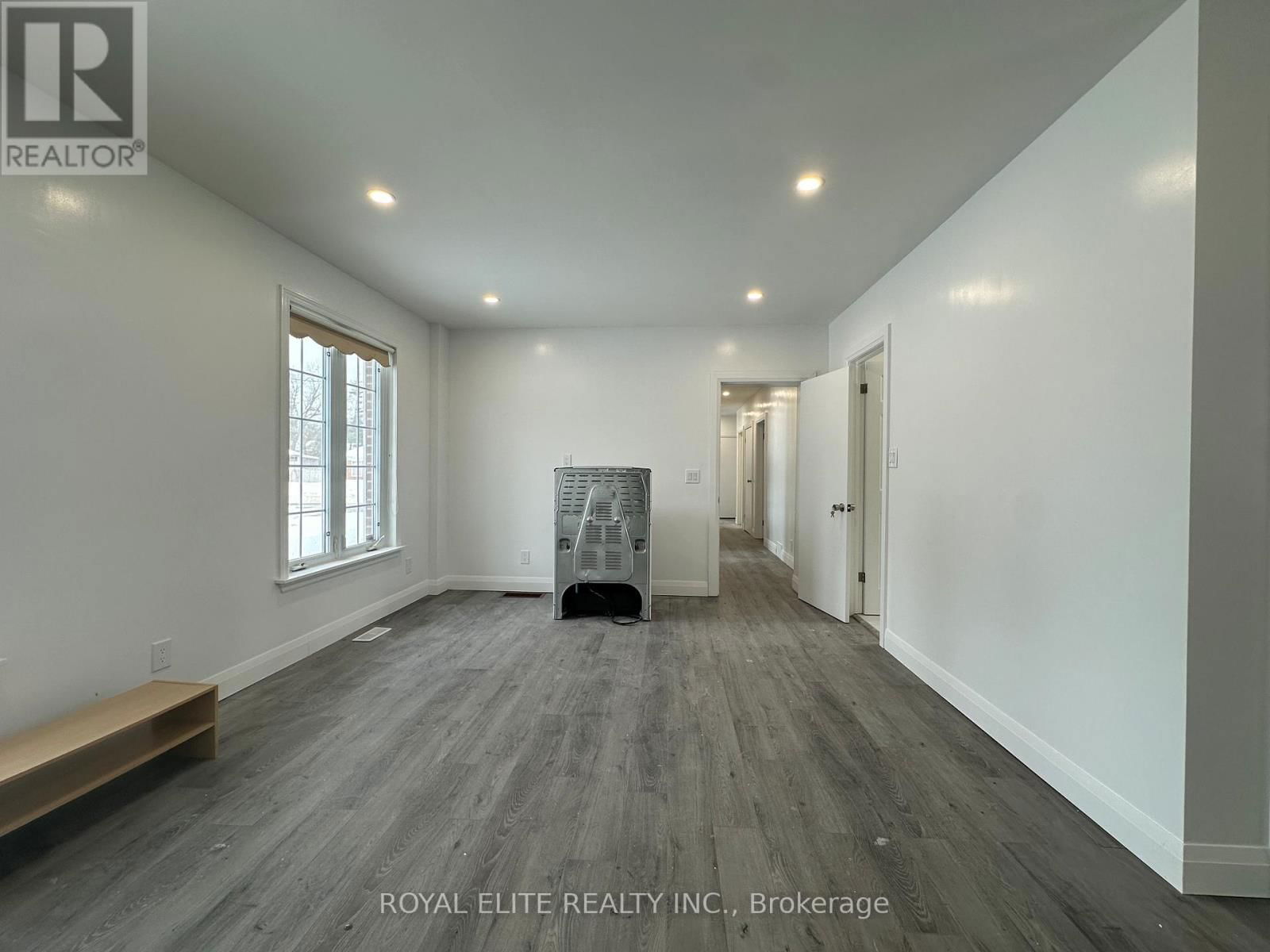 MAIN - 19 MONTGOMERY AVENUE Image 16