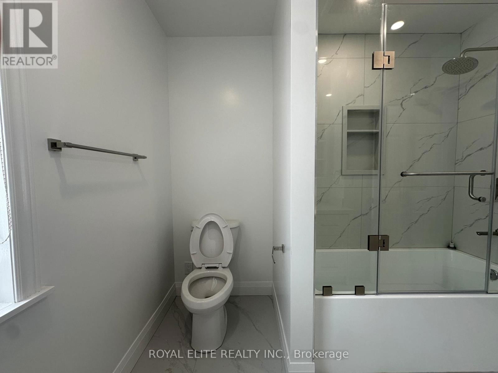 MAIN - 19 MONTGOMERY AVENUE Image 18
