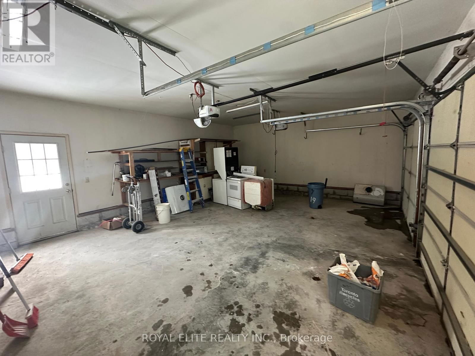 MAIN - 19 MONTGOMERY AVENUE Image 19