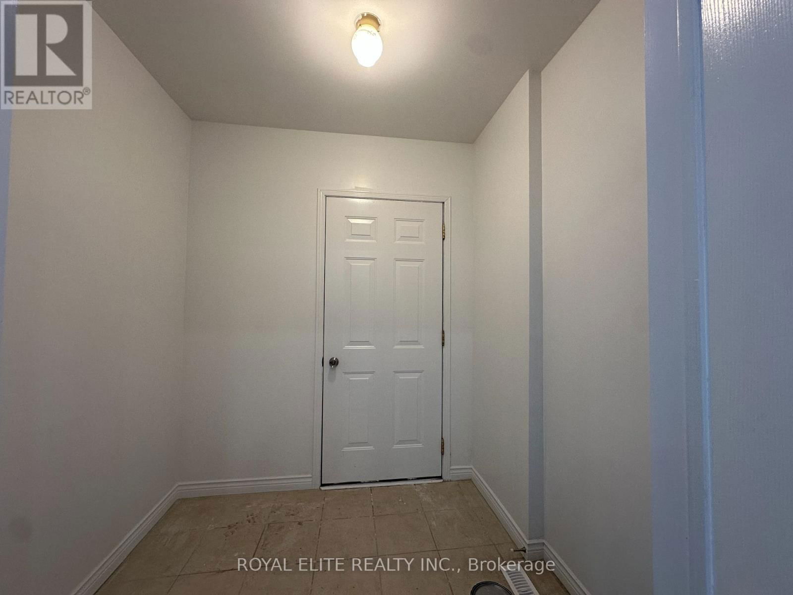 MAIN - 19 MONTGOMERY AVENUE Image 20