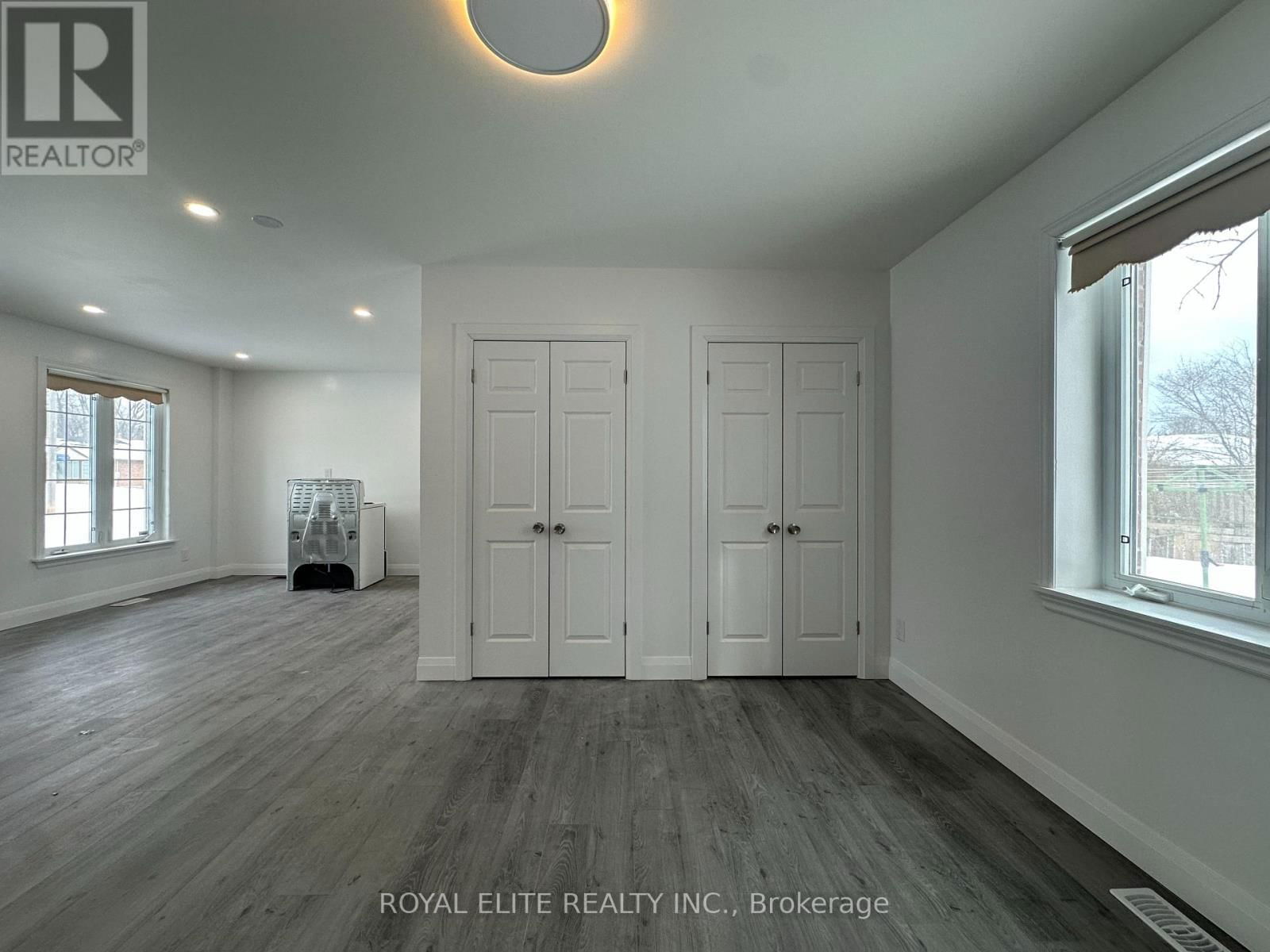 MAIN - 19 MONTGOMERY AVENUE Image 21