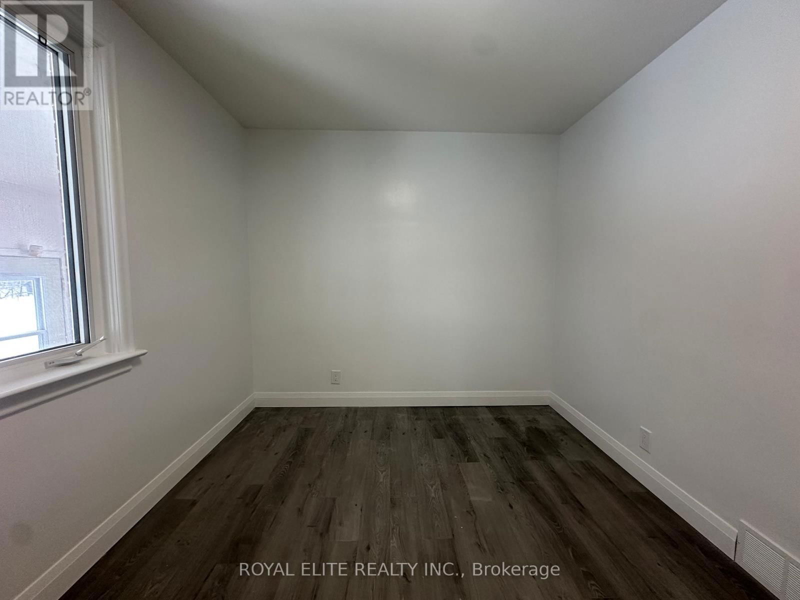 MAIN - 19 MONTGOMERY AVENUE Image 23