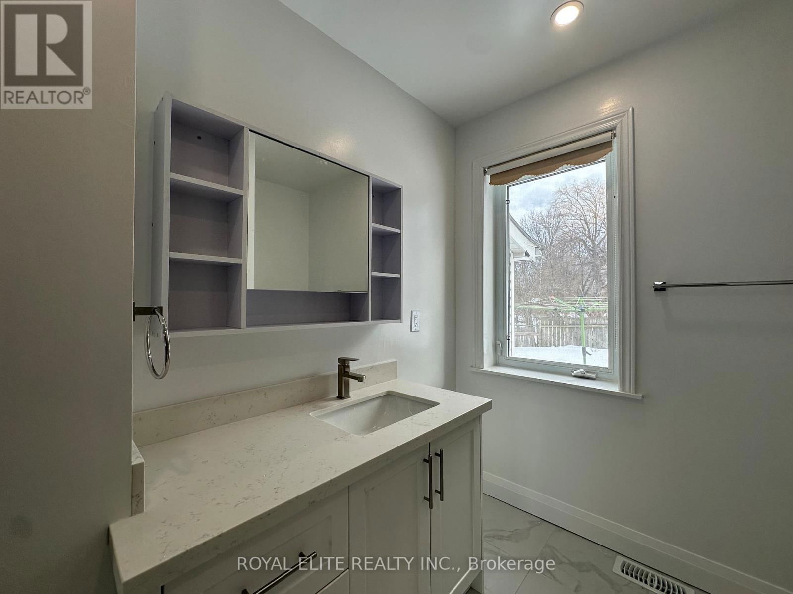 MAIN - 19 MONTGOMERY AVENUE Image 6