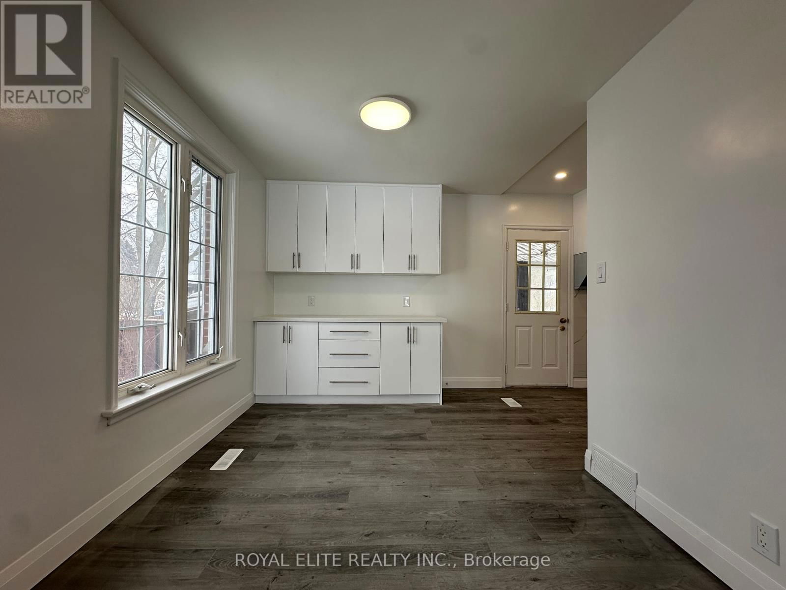 MAIN - 19 MONTGOMERY AVENUE Image 8