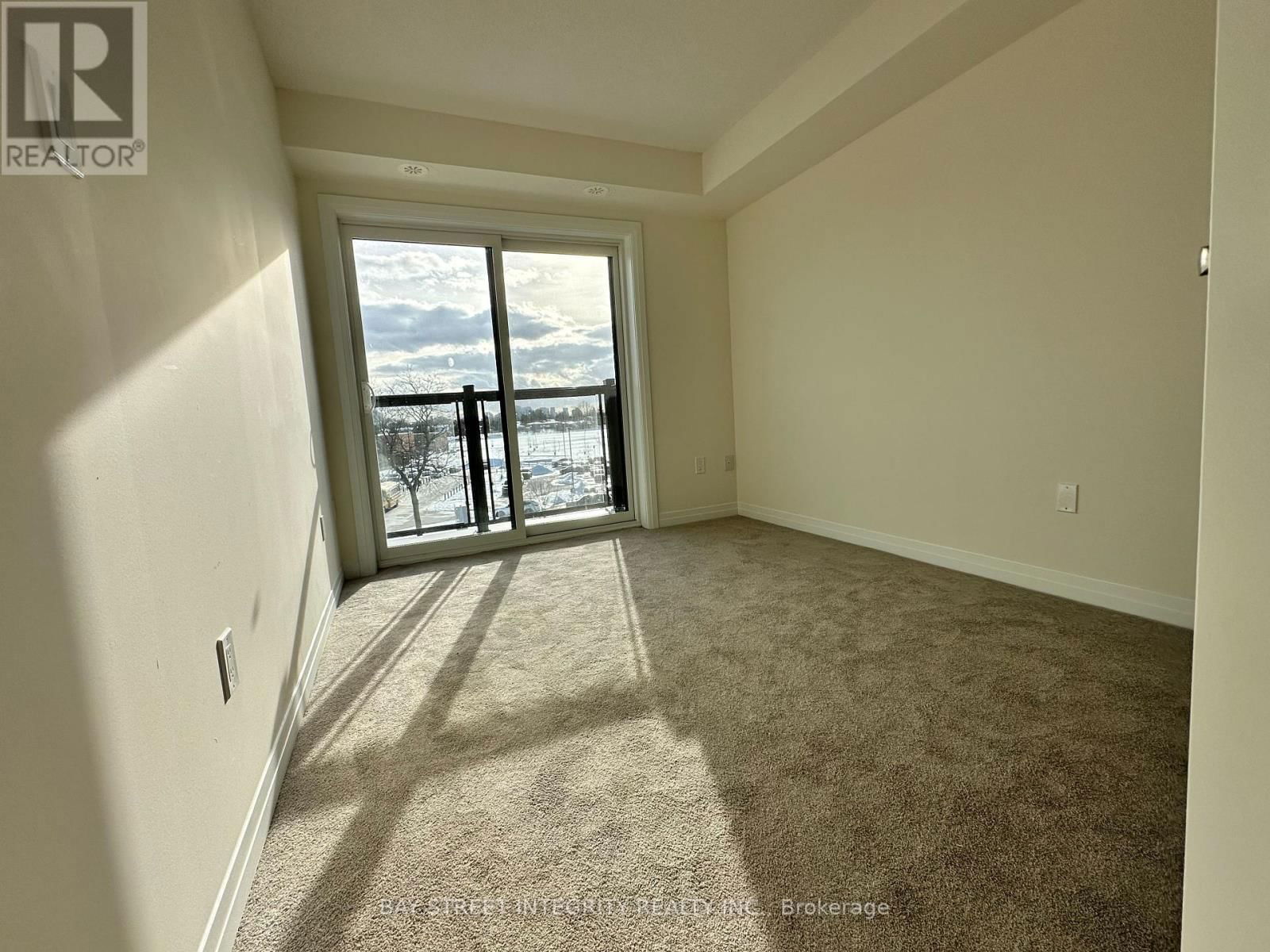 15 - 155 TAPSCOTT ROAD Image 11