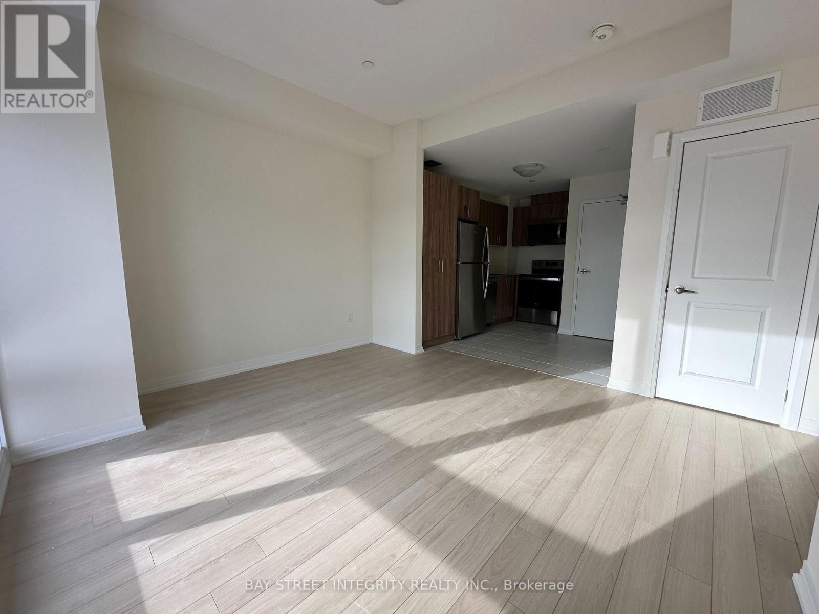 15 - 155 TAPSCOTT ROAD Image 4