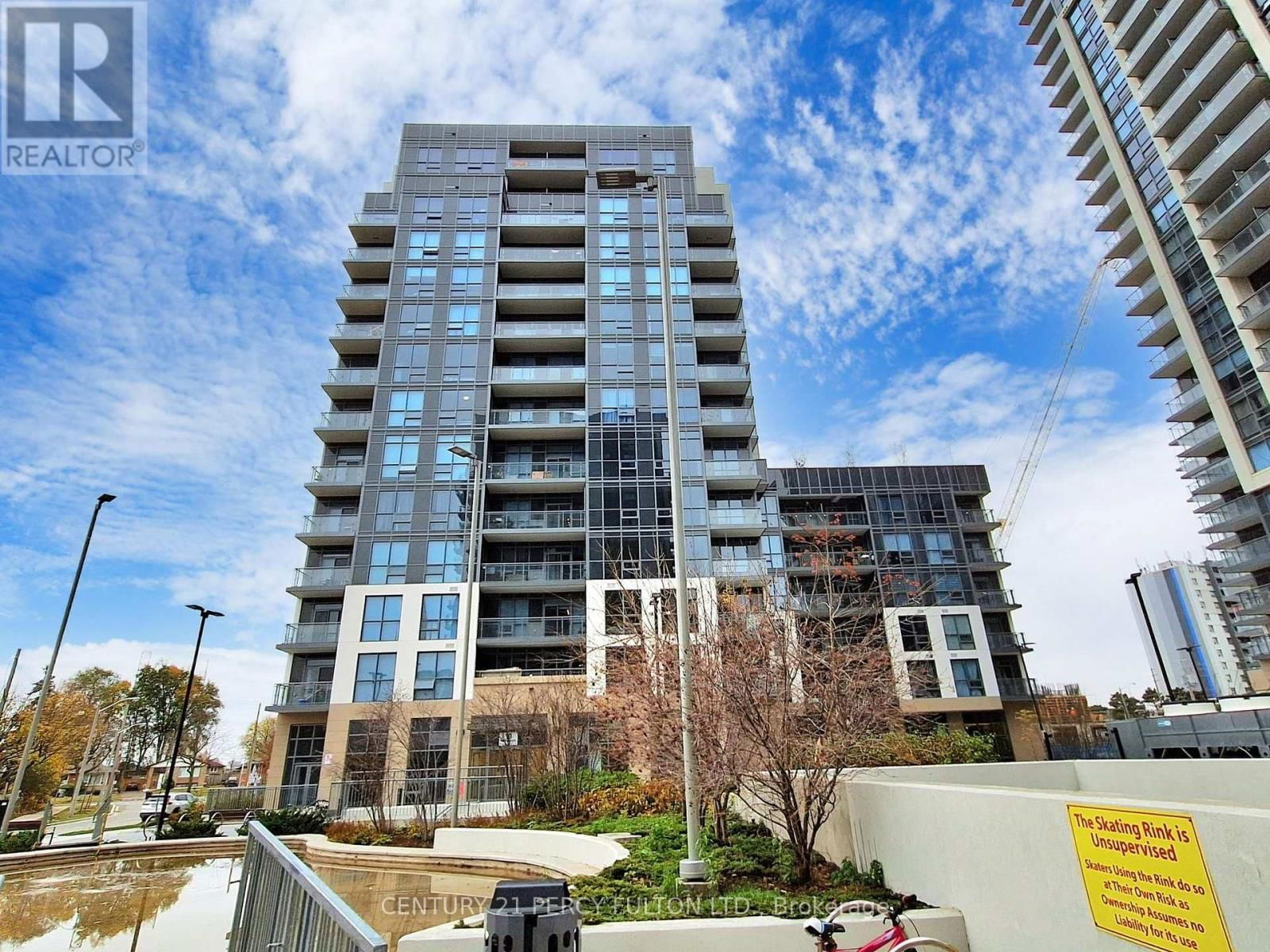 LPh 01 - 10 MEADOWGLEN PLACE Image 1